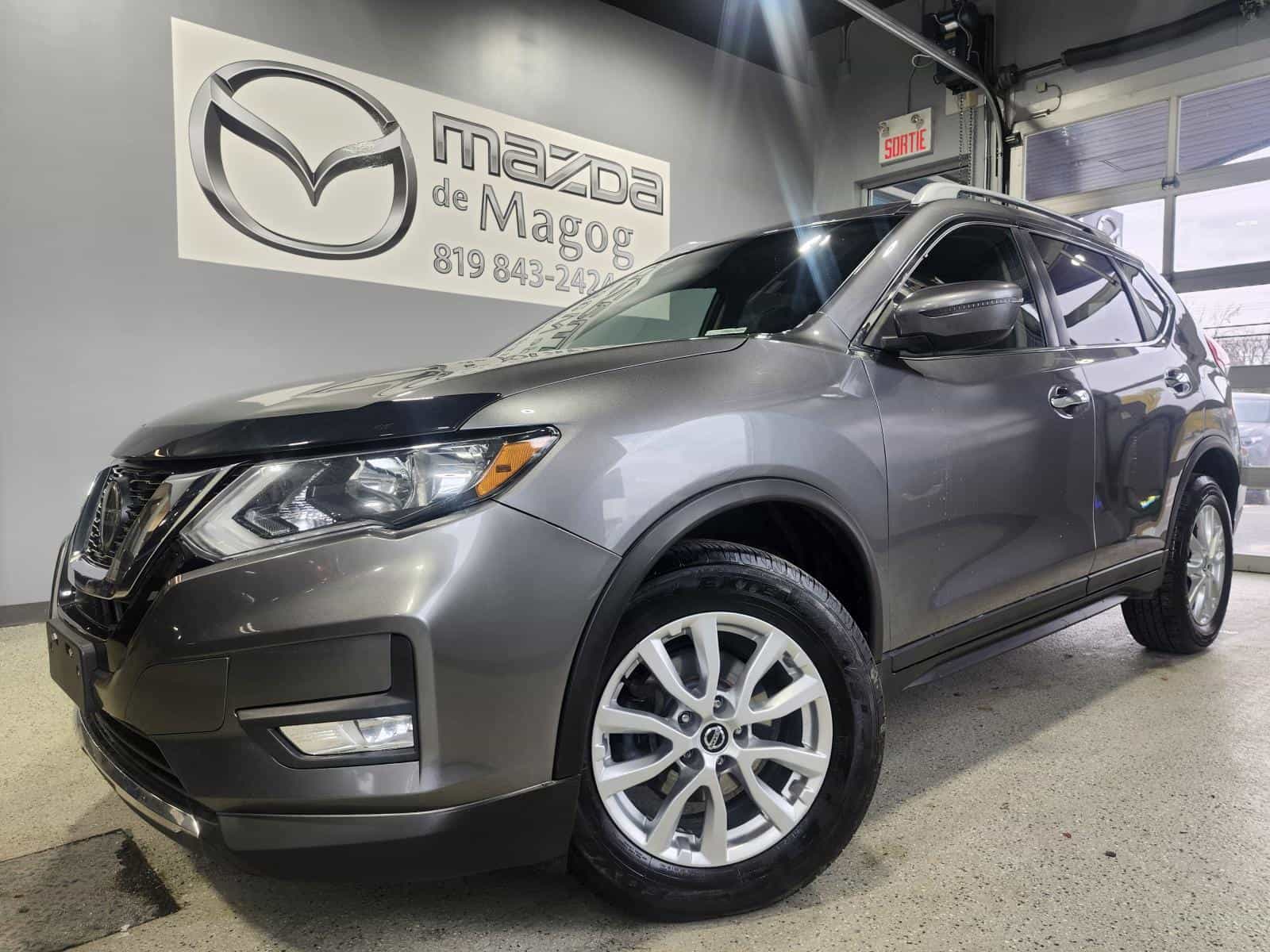 Image 1 Nissan Rogue SV 2020