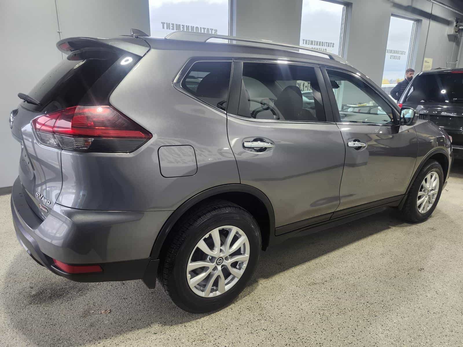 Image 5 Nissan Rogue SV 2020