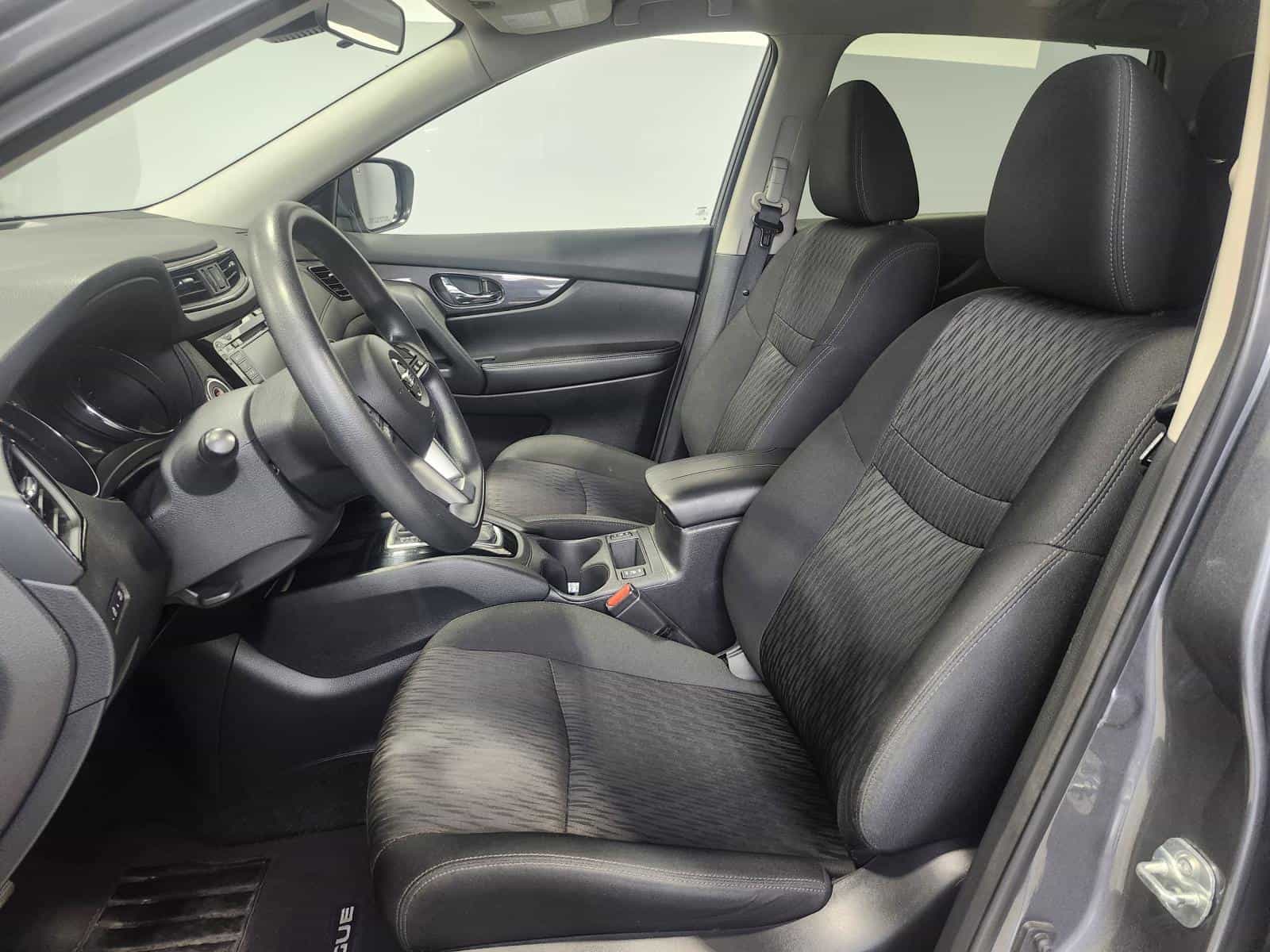 Image 12 Nissan Rogue SV 2020