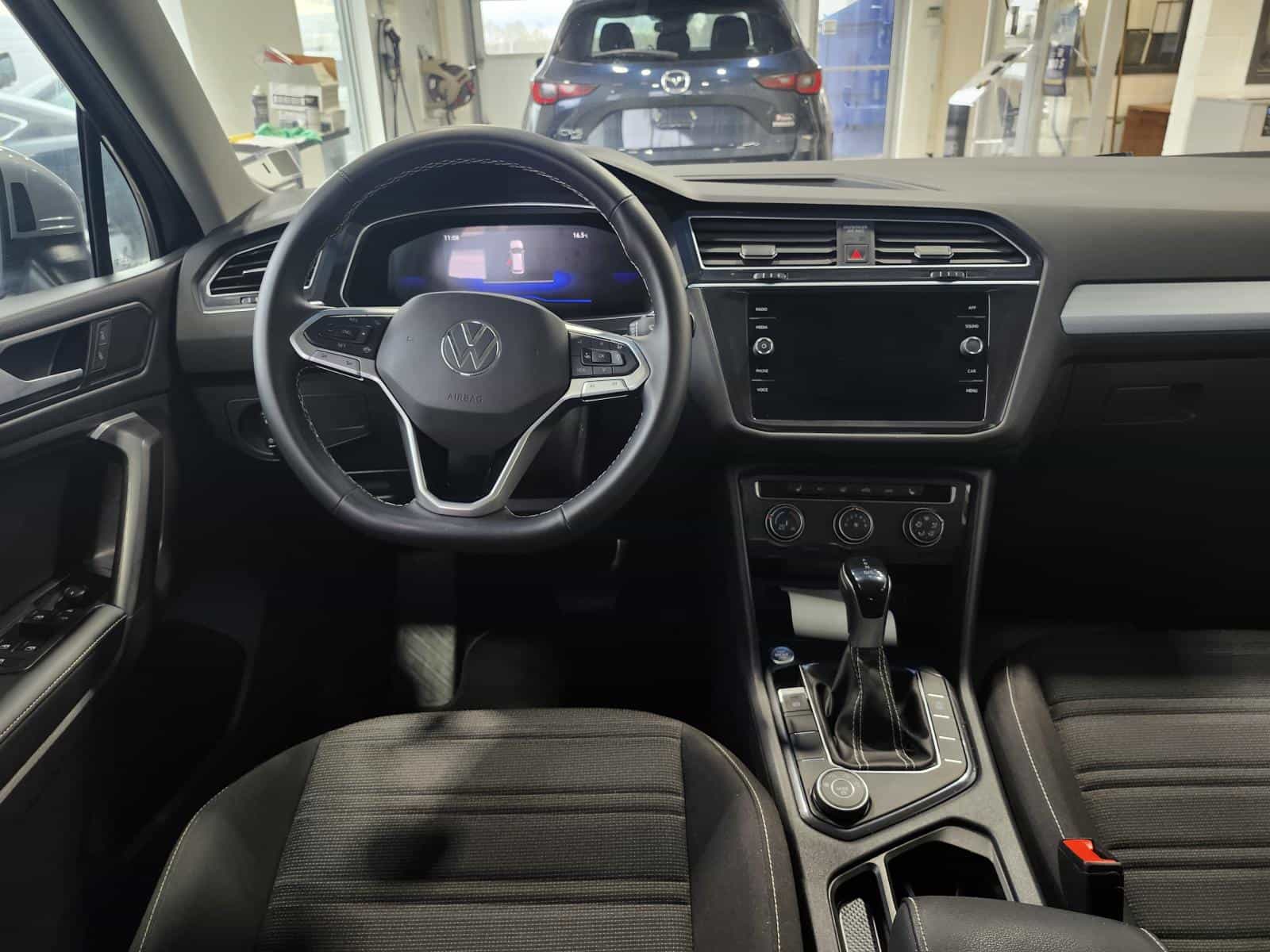 2024 Volkswagen Tiguan Trendline - Image 11