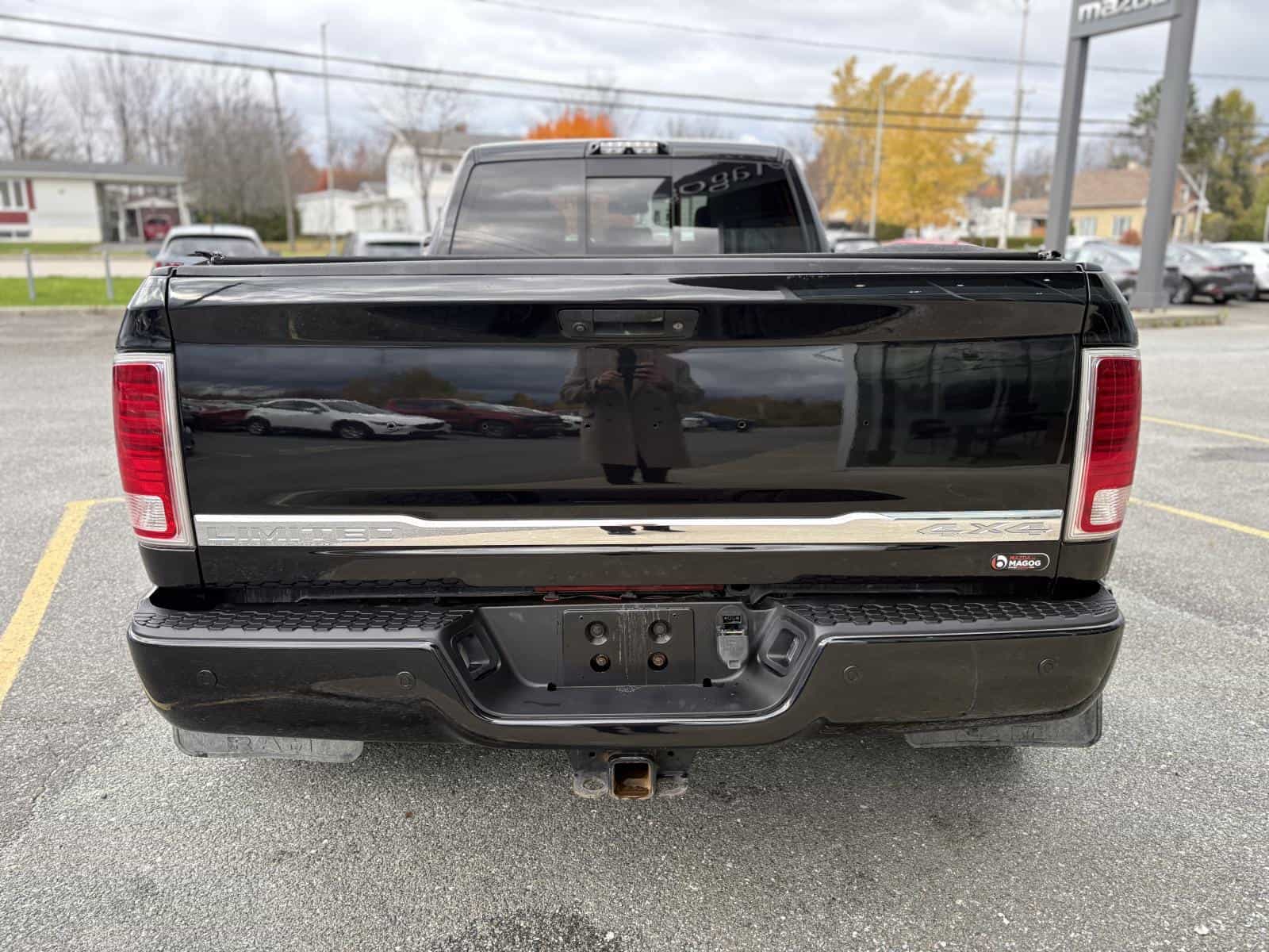 2018 RAM 3500 Laramie Longhorn - Image 4