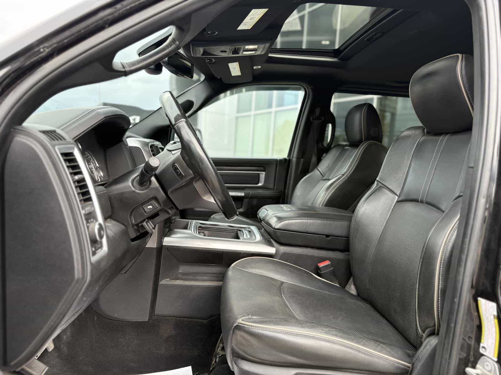 2018 RAM 3500 Laramie Longhorn - Image 13