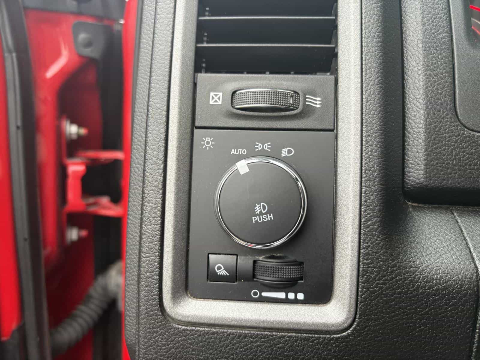 Image 11 RAM 1500 Classic Tradesman 2021