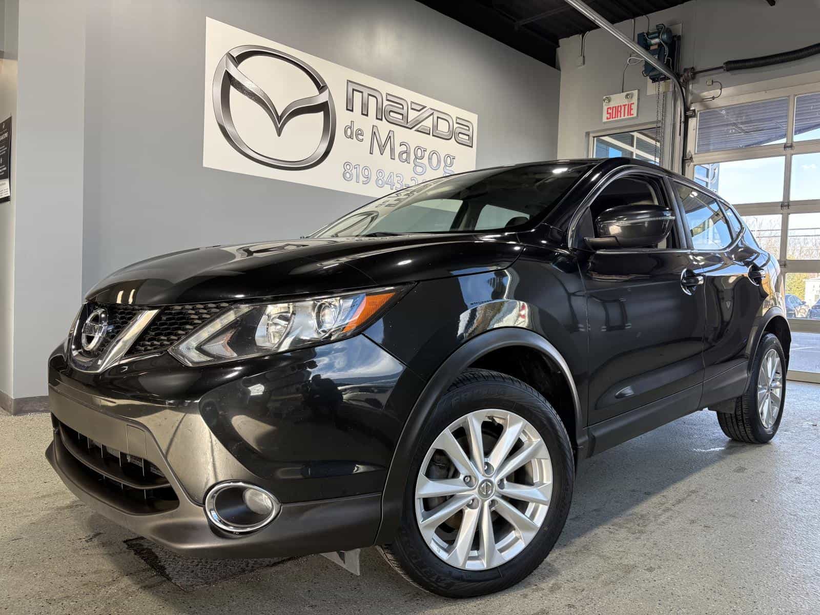 2017 Nissan Qashqai SV - Image 1