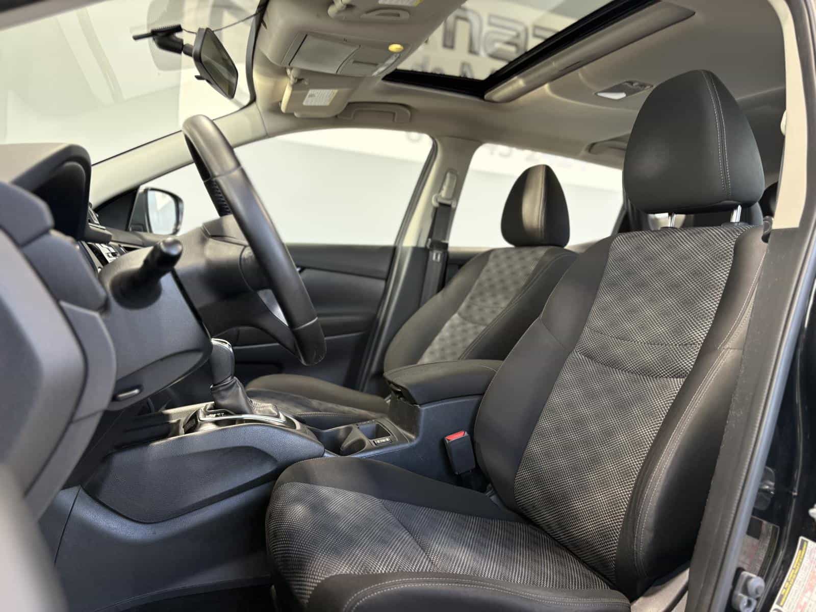 2017 Nissan Qashqai SV - Image 12