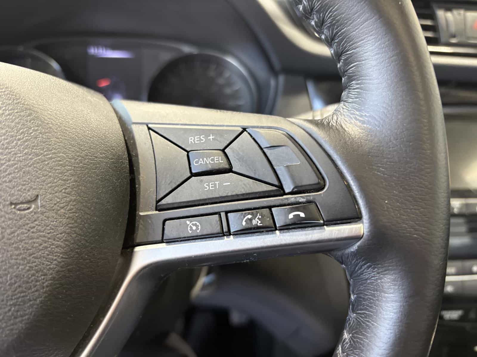 Image 16 Nissan Qashqai SV 2017