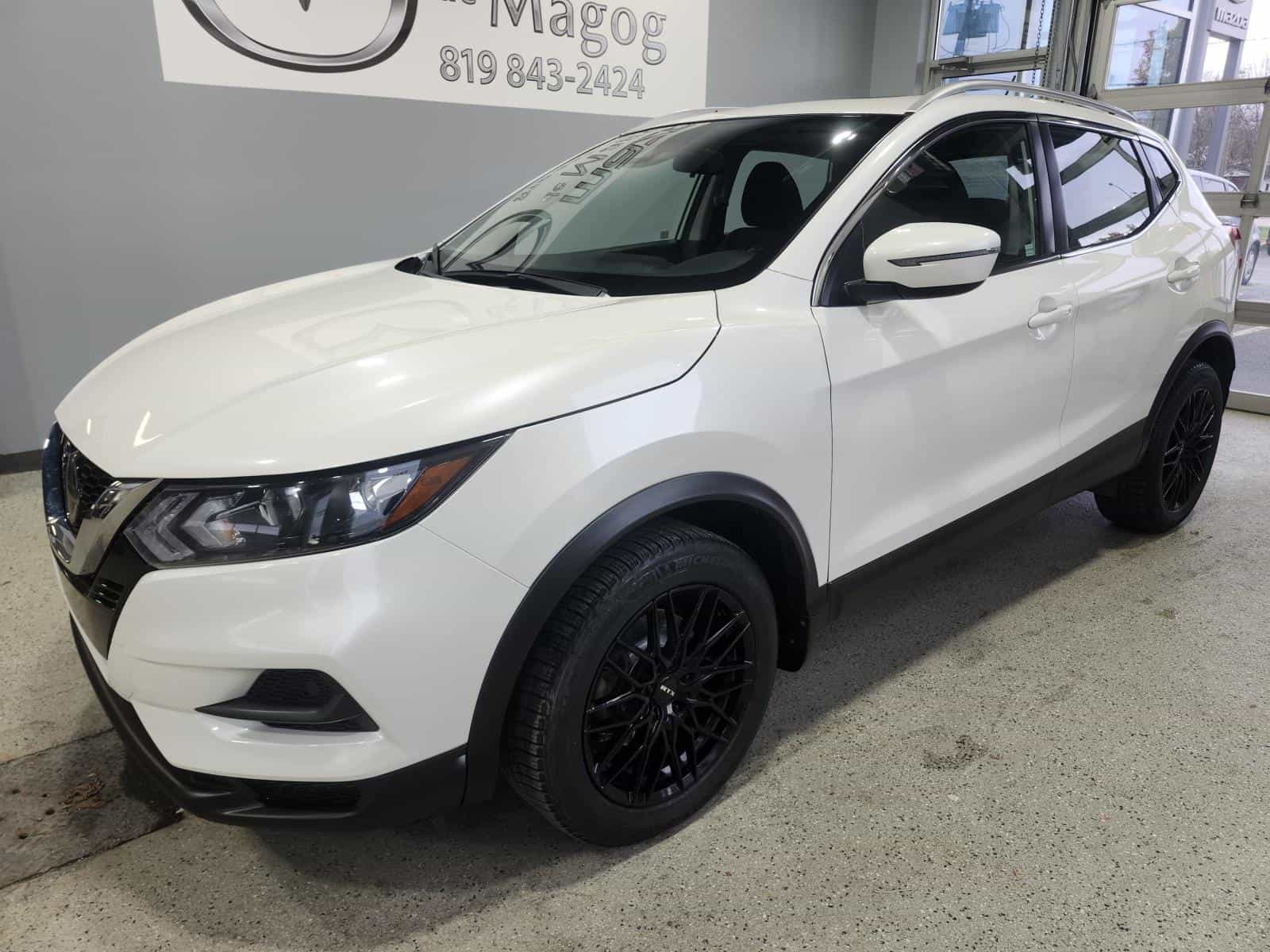 2022 Nissan Qashqai SV - Image 2