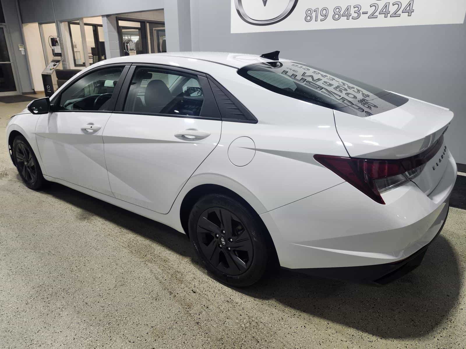 Image 3 Hyundai Elantra Preferred 2022