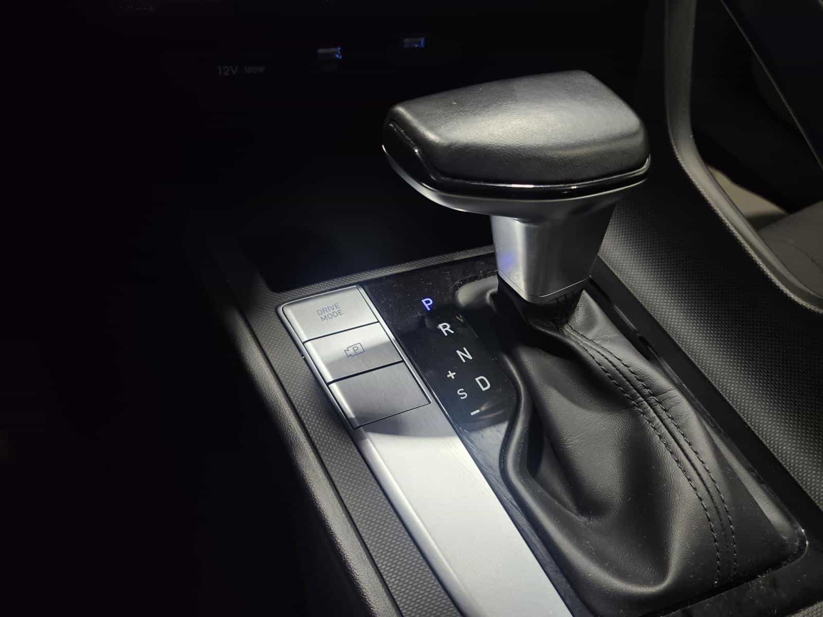 2022 Hyundai Elantra Preferred - Image 22