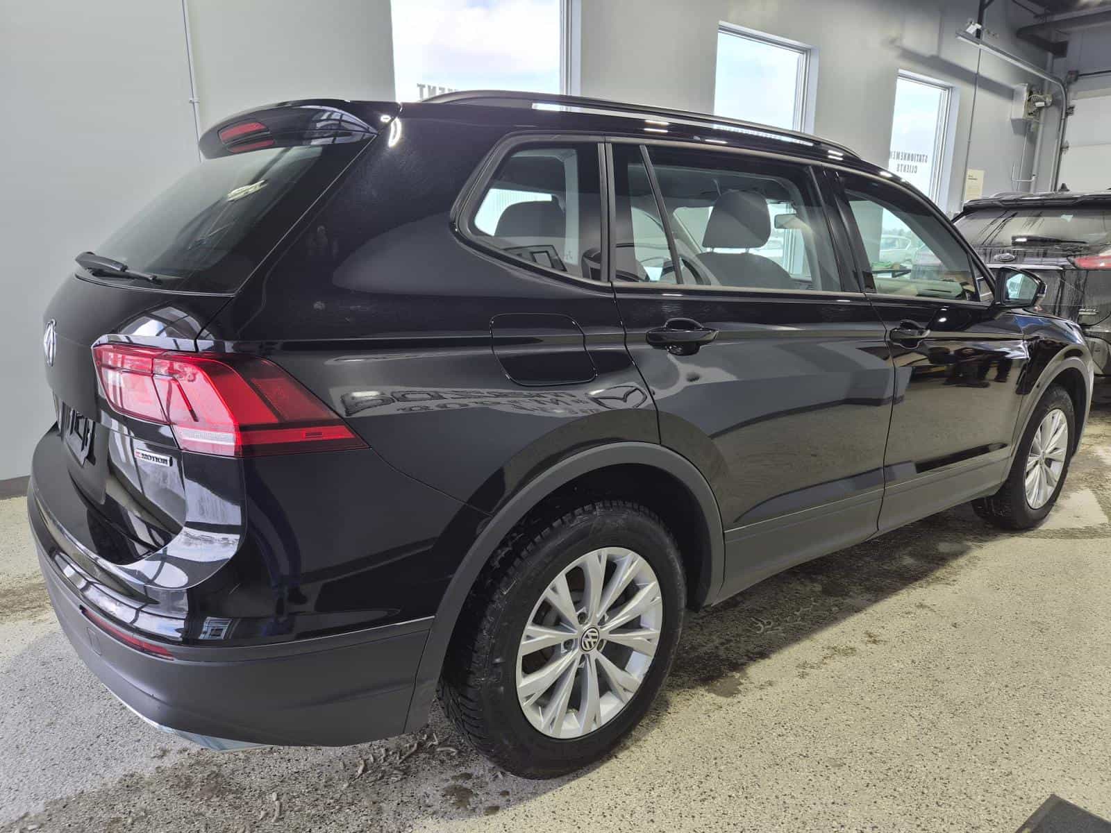 2020 Volkswagen Tiguan Trendline - Image 5