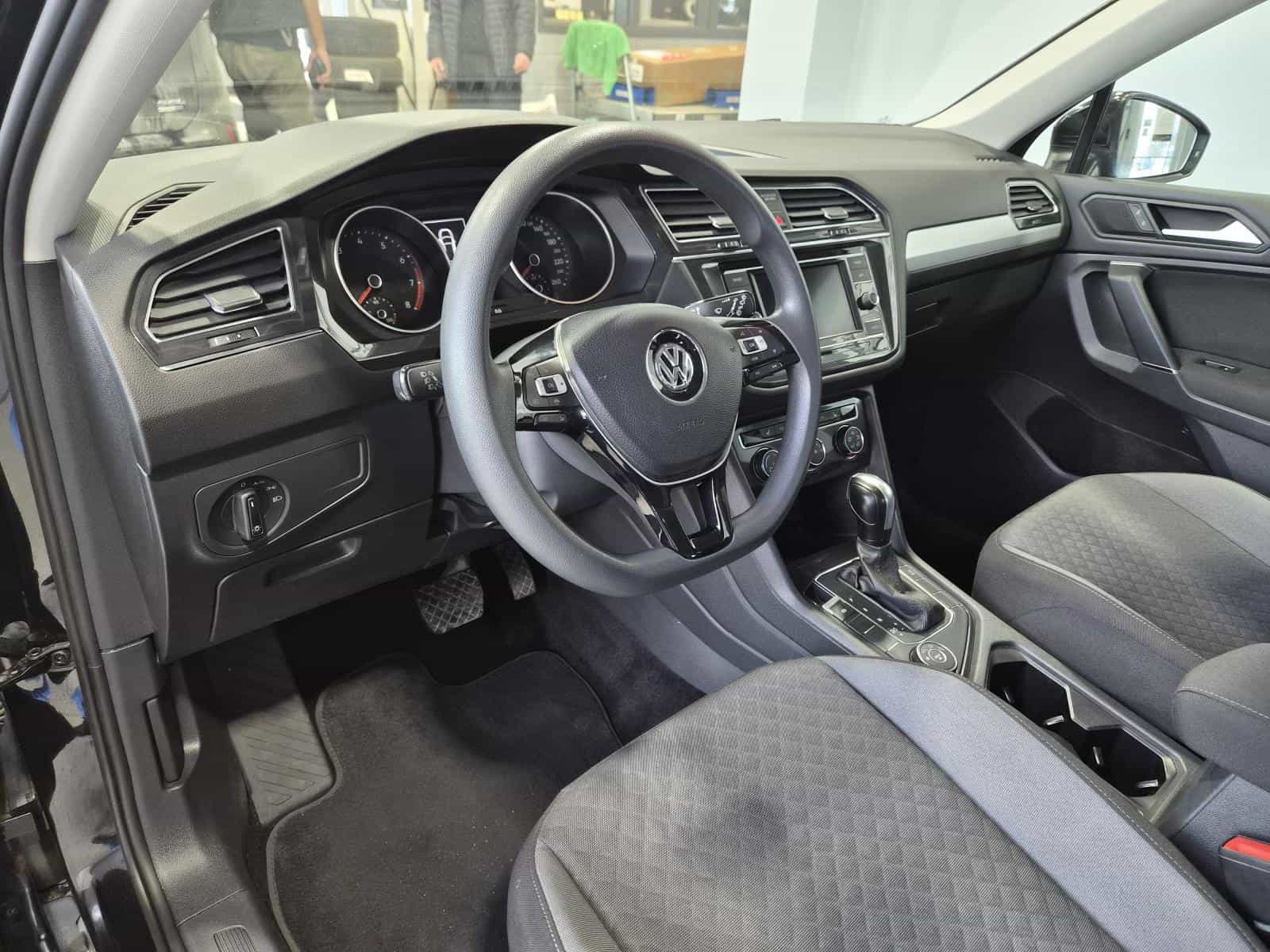 2020 Volkswagen Tiguan Trendline - Image 10