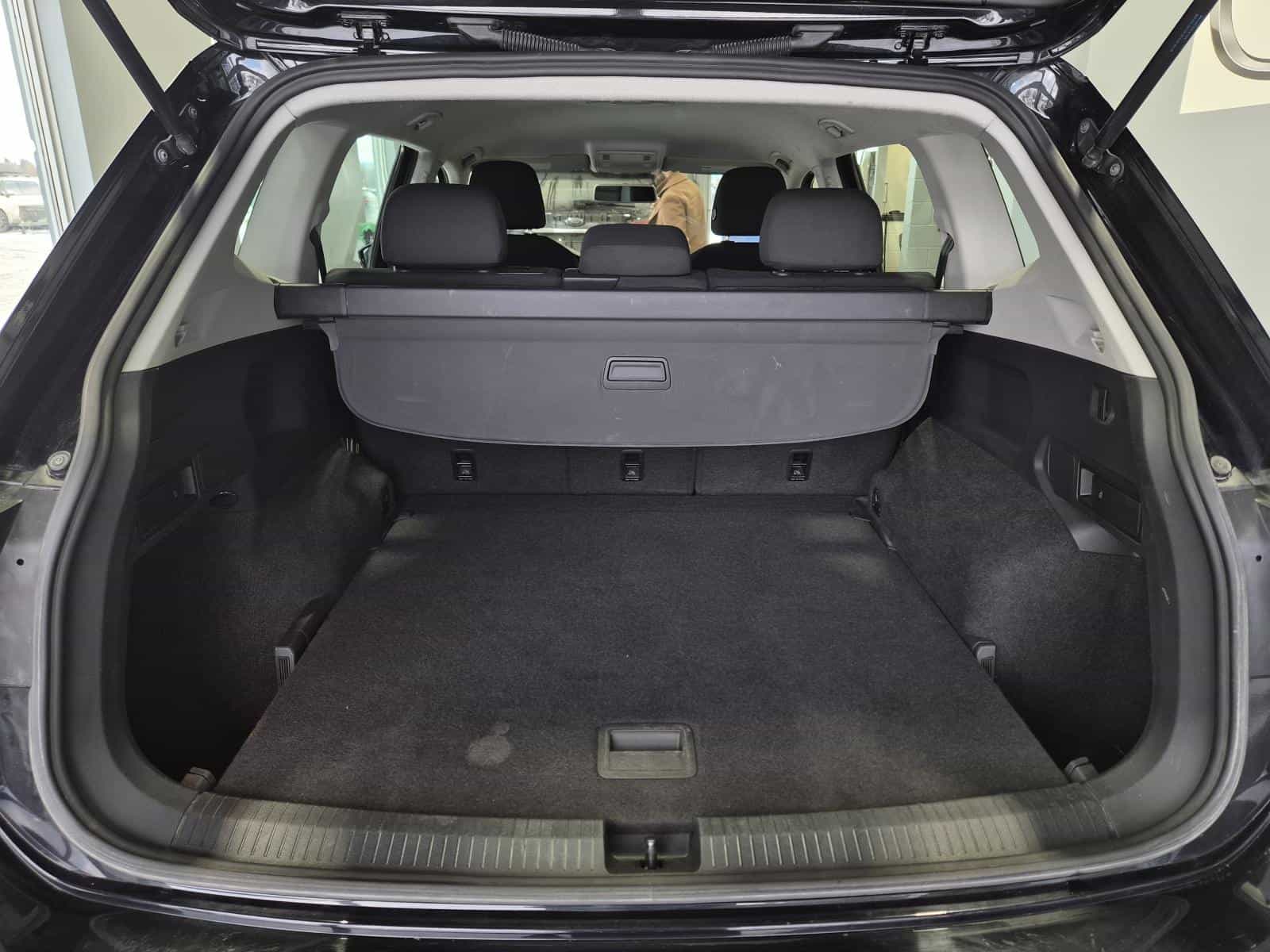 2020 Volkswagen Tiguan Trendline - Image 23