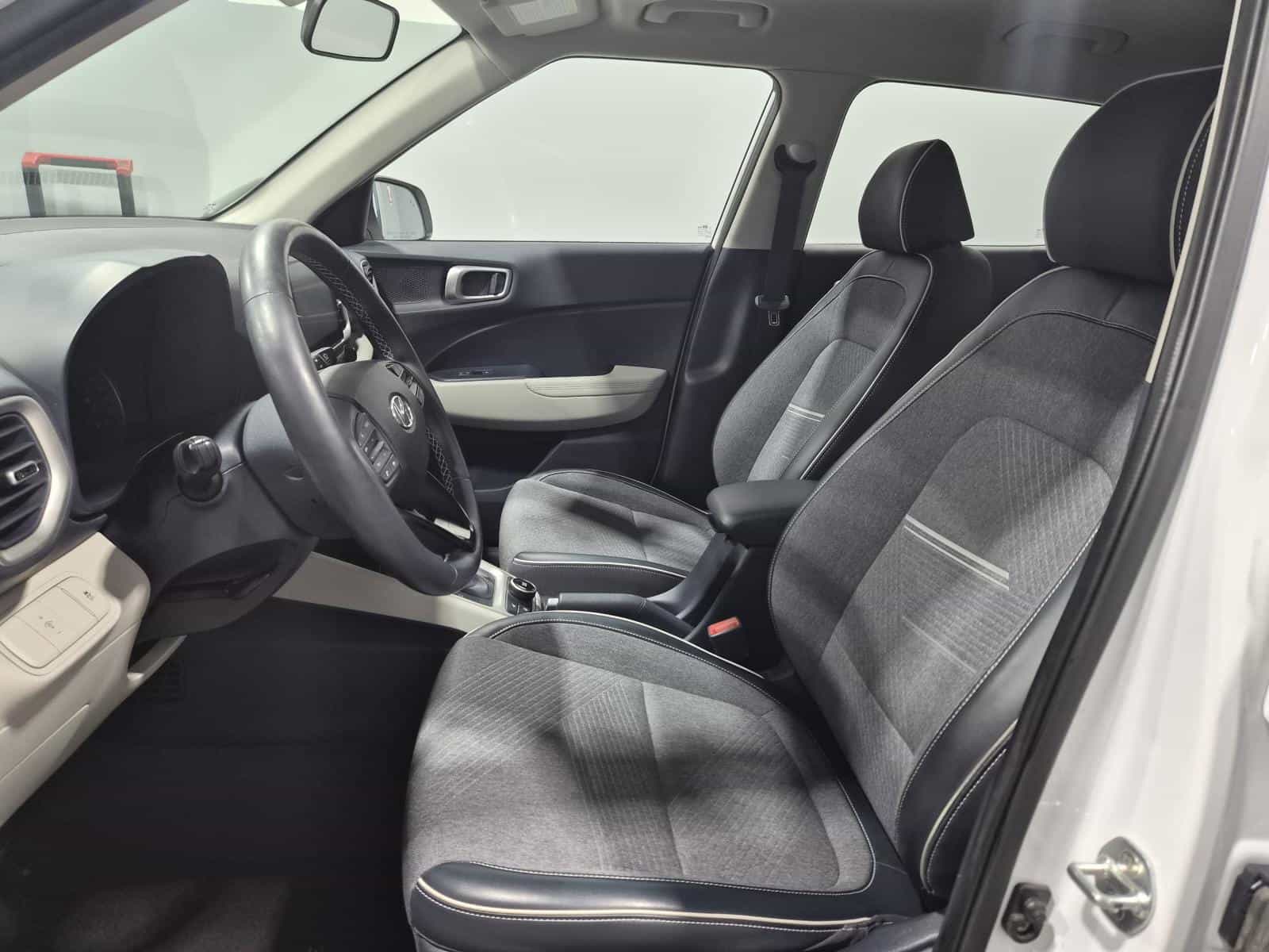 2020 Hyundai Venue Trend - Image 12