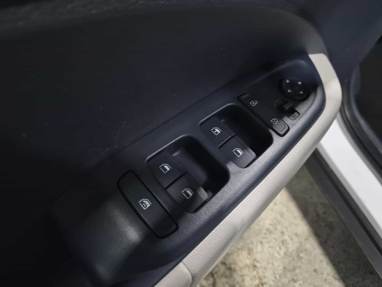 2020 Hyundai Venue Trend - Image 13