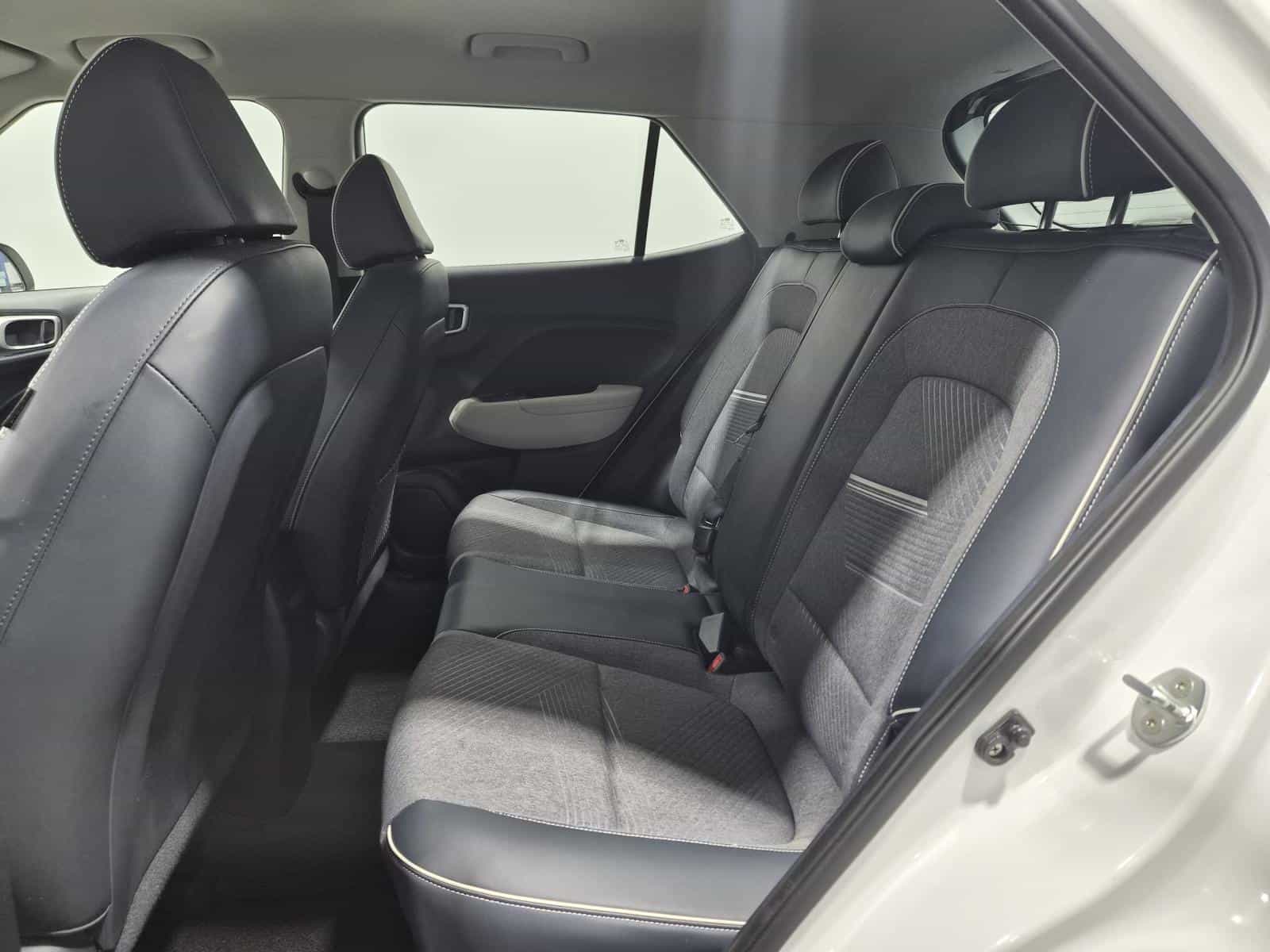 2020 Hyundai Venue Trend - Image 22