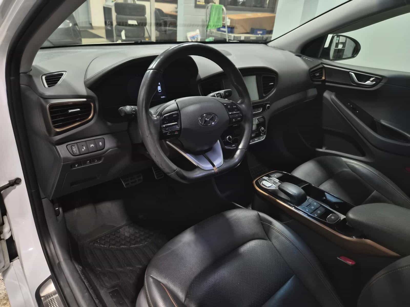 2019 Hyundai Ioniq Limited - Image 11