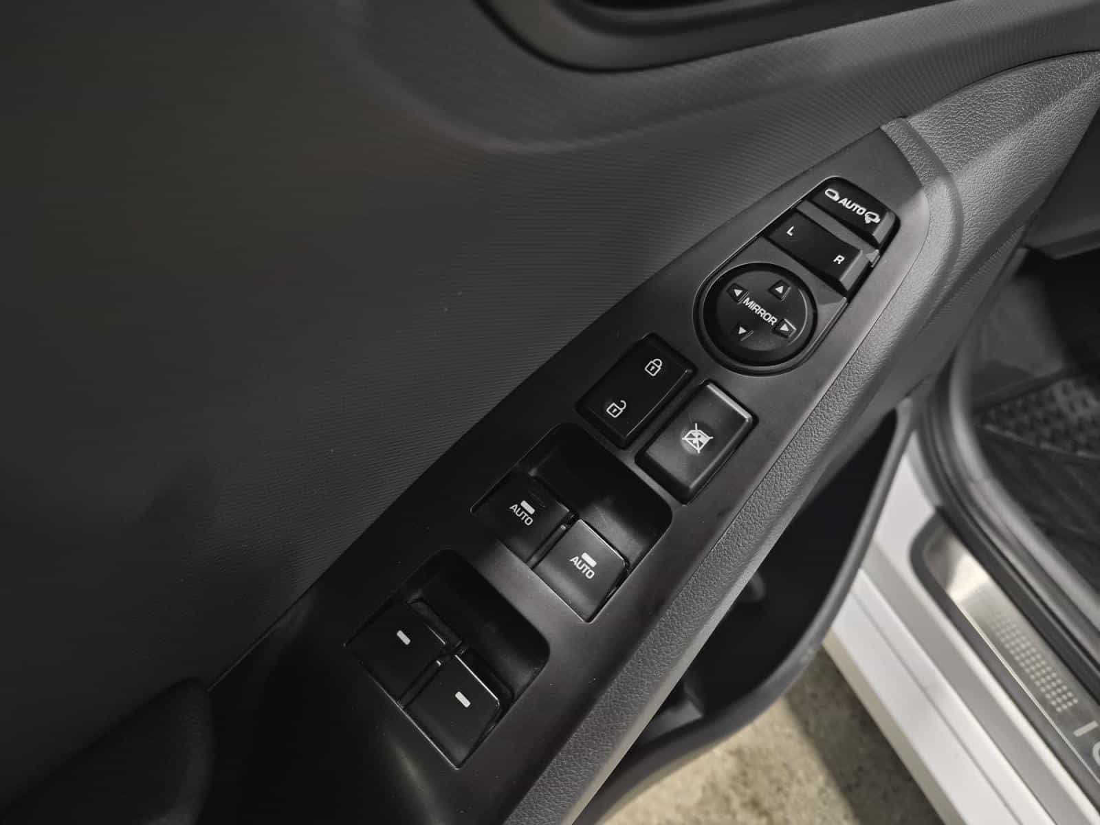 2019 Hyundai Ioniq Limited - Image 14