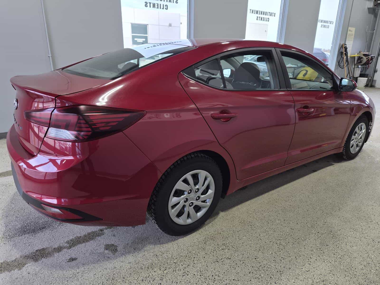 Image 5 Hyundai Elantra Essential 2019