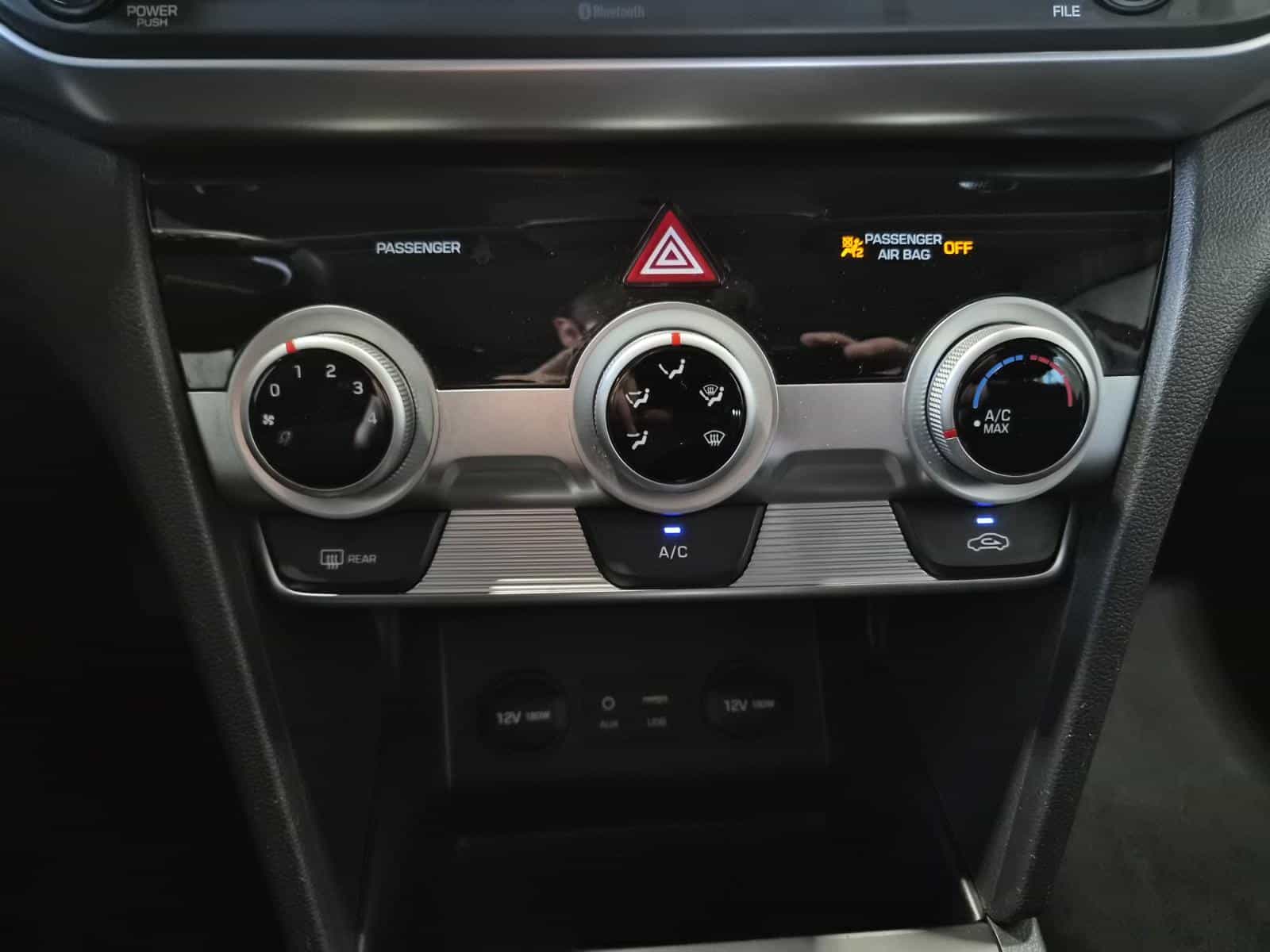 2019 Hyundai Elantra Essential - Image 18