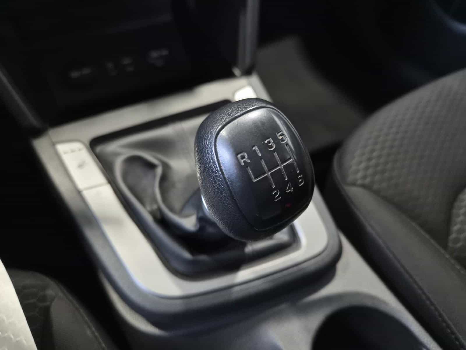 Image 19 Hyundai Elantra Essential 2019