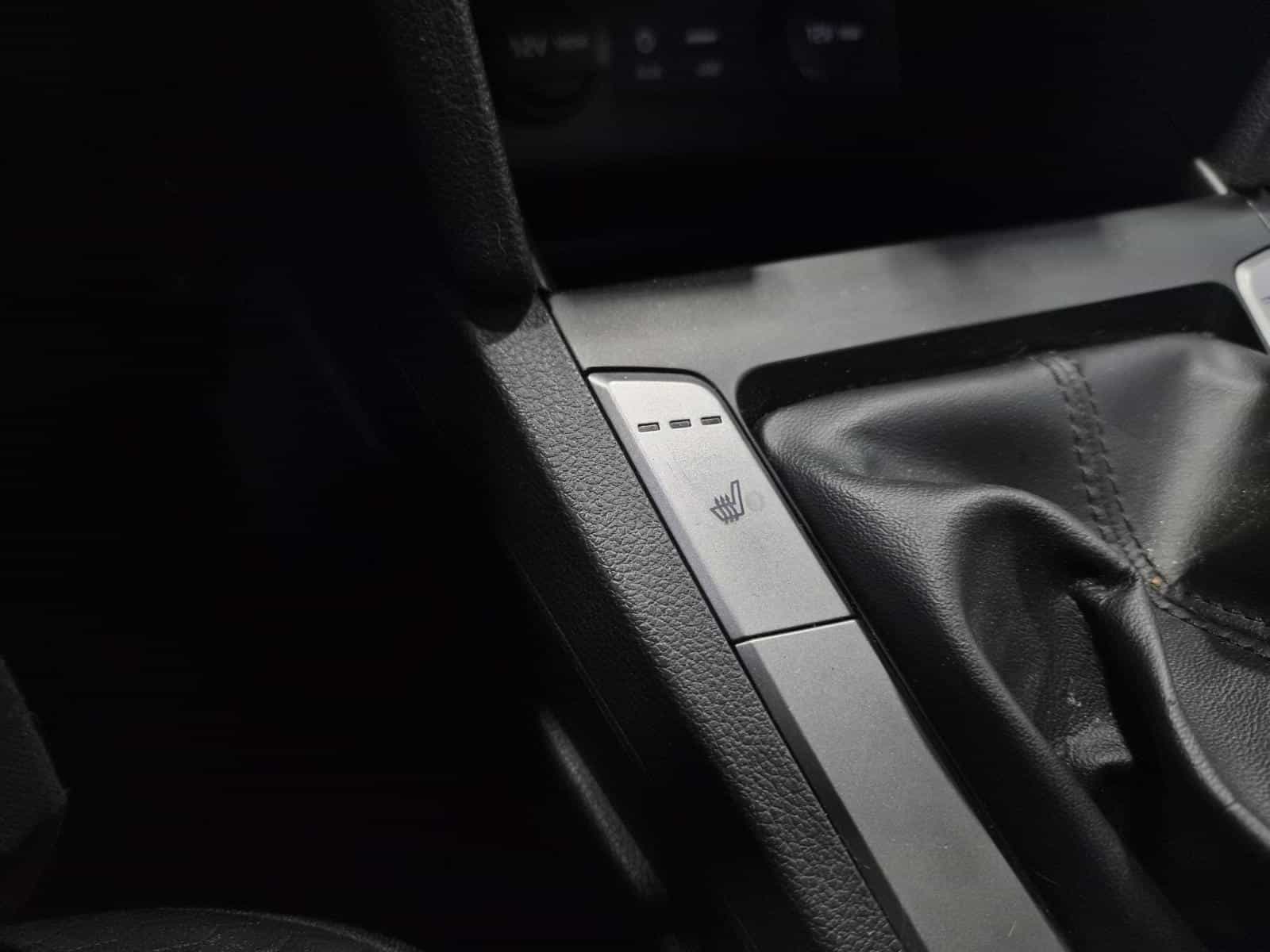 2019 Hyundai Elantra Essential - Image 20