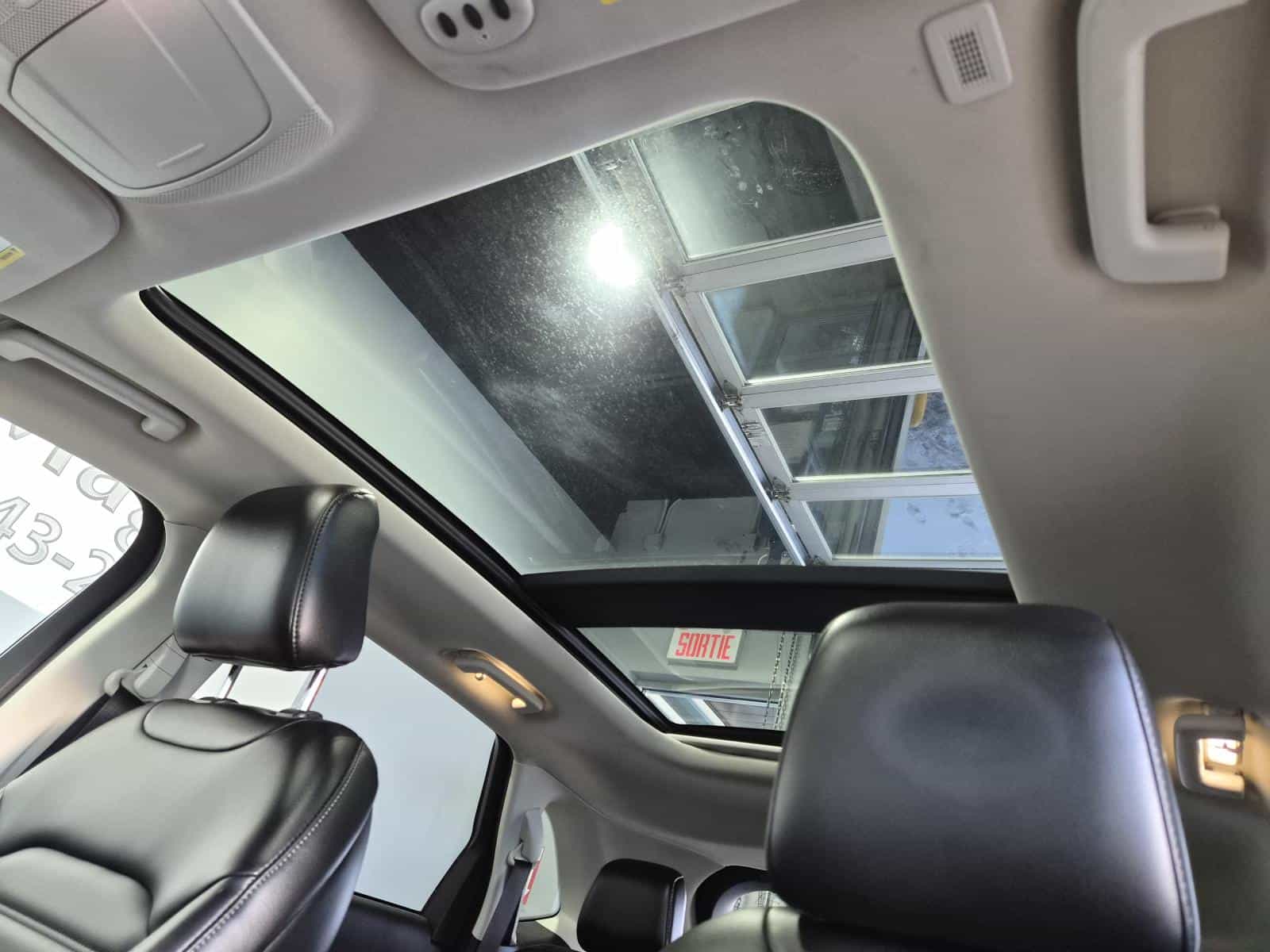 2020 Ford Edge SEL - Image 15