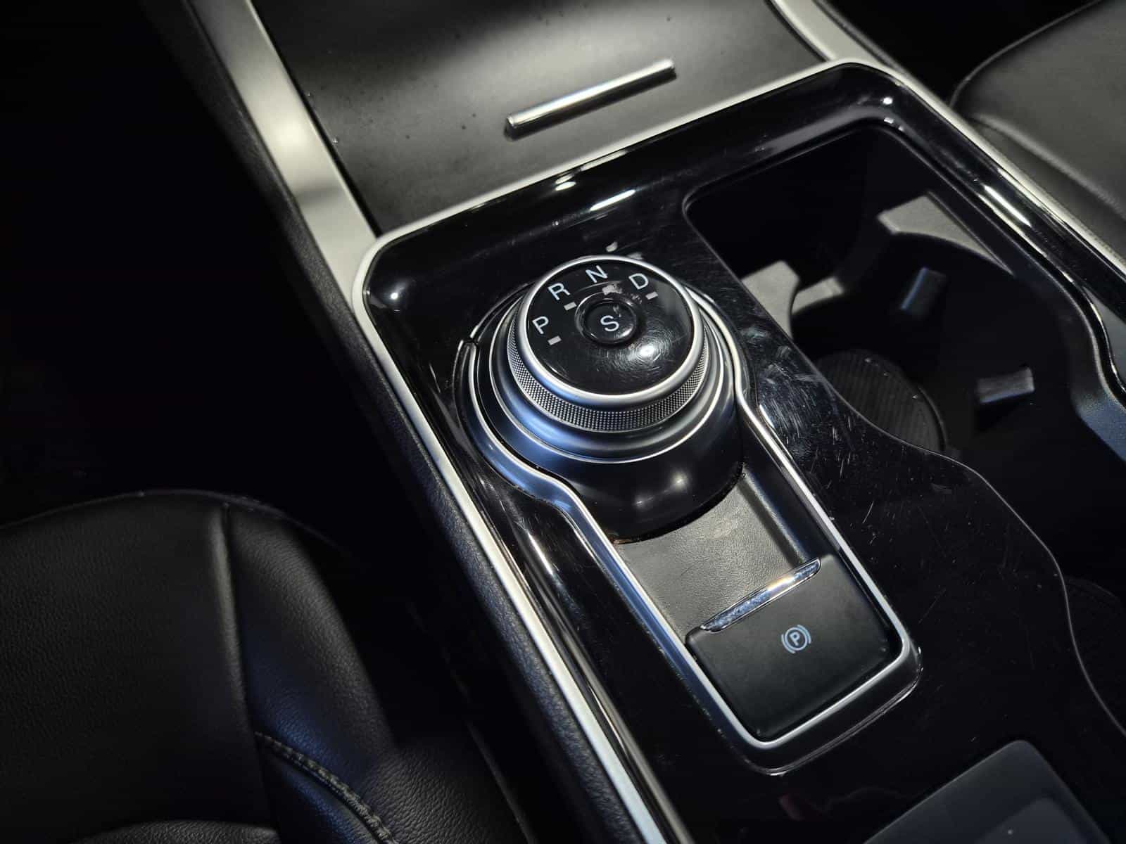 2020 Ford Edge SEL - Image 24