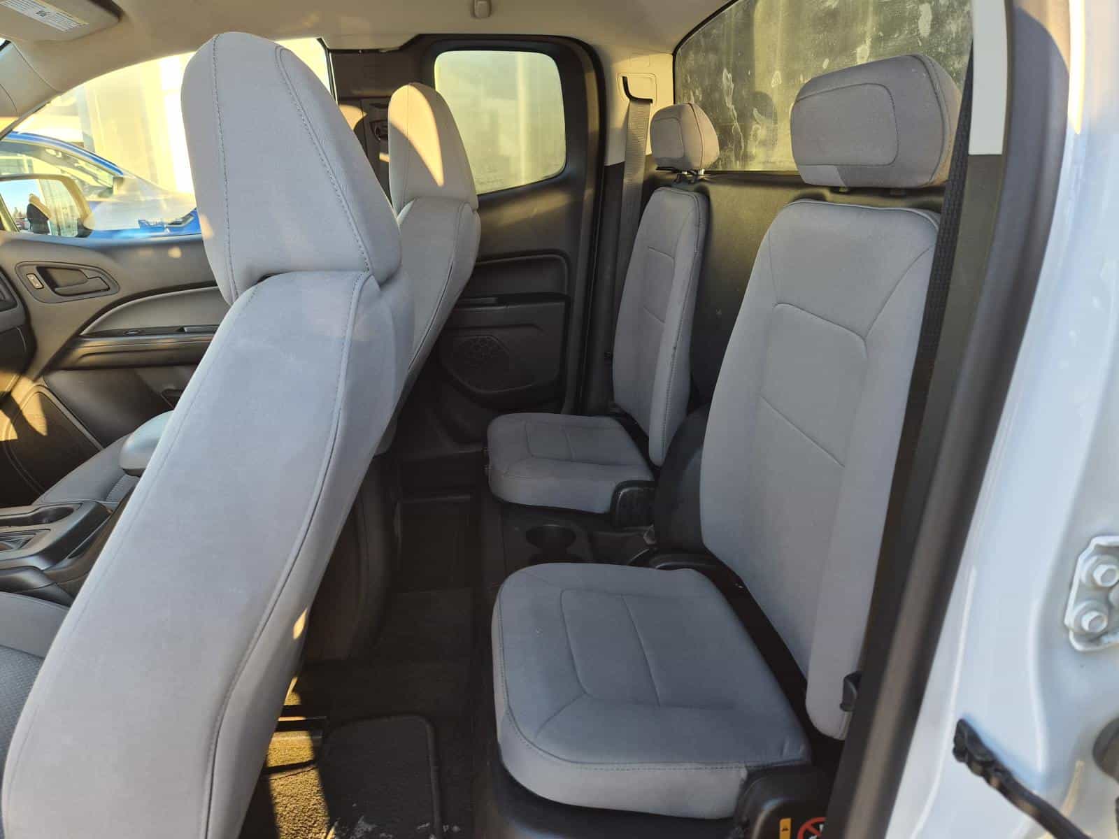 2018 Chevrolet Colorado WT - Image 20