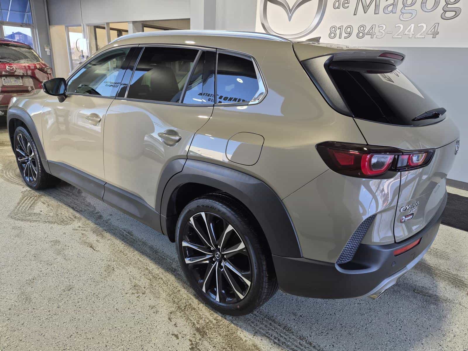 2024 Mazda CX-50 GT w/Turbo - Image 3