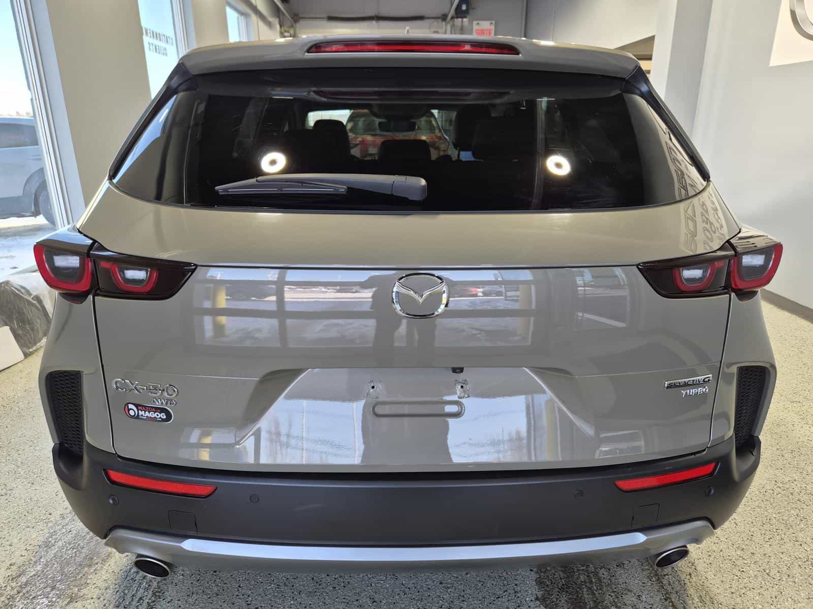 2024 Mazda CX-50 GT w/Turbo - Image 4