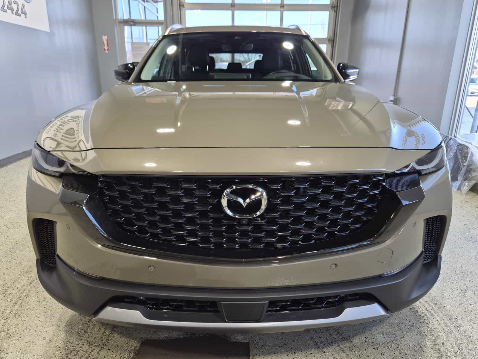 2024 Mazda CX-50 GT w/Turbo - Image 9