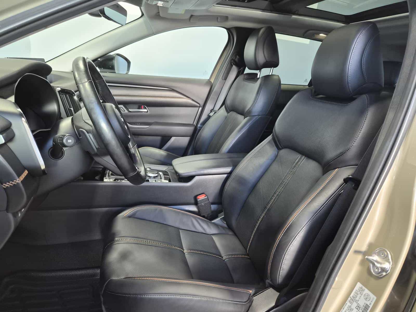 2024 Mazda CX-50 GT w/Turbo - Image 14