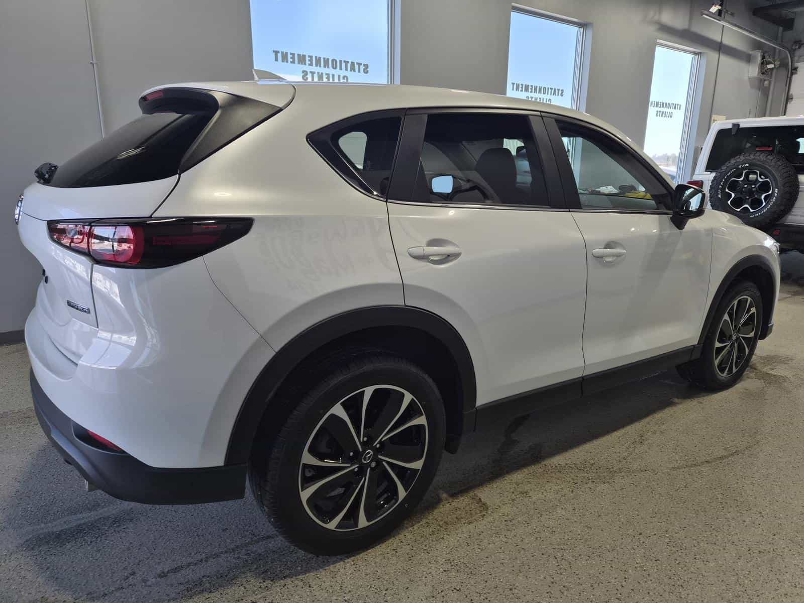 2025 Mazda CX-5 GS AWD - Image 5