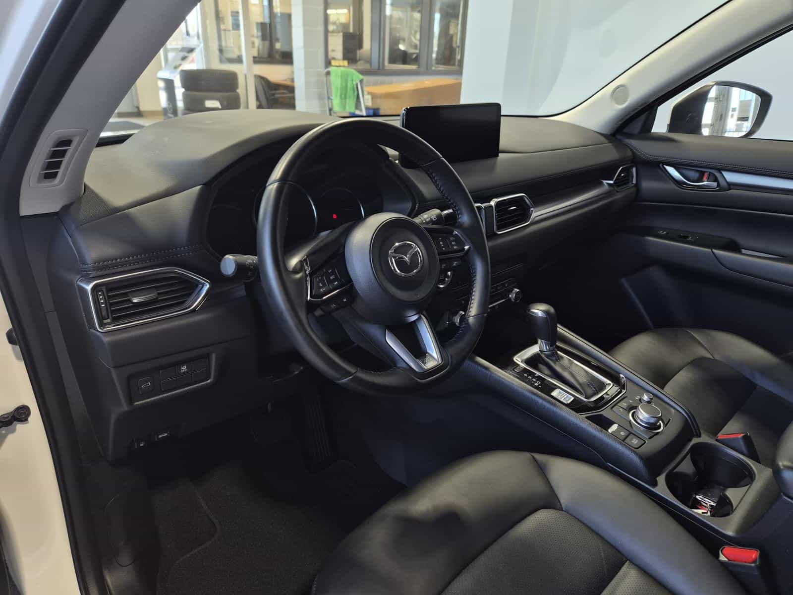 2025 Mazda CX-5 GS AWD - Image 10