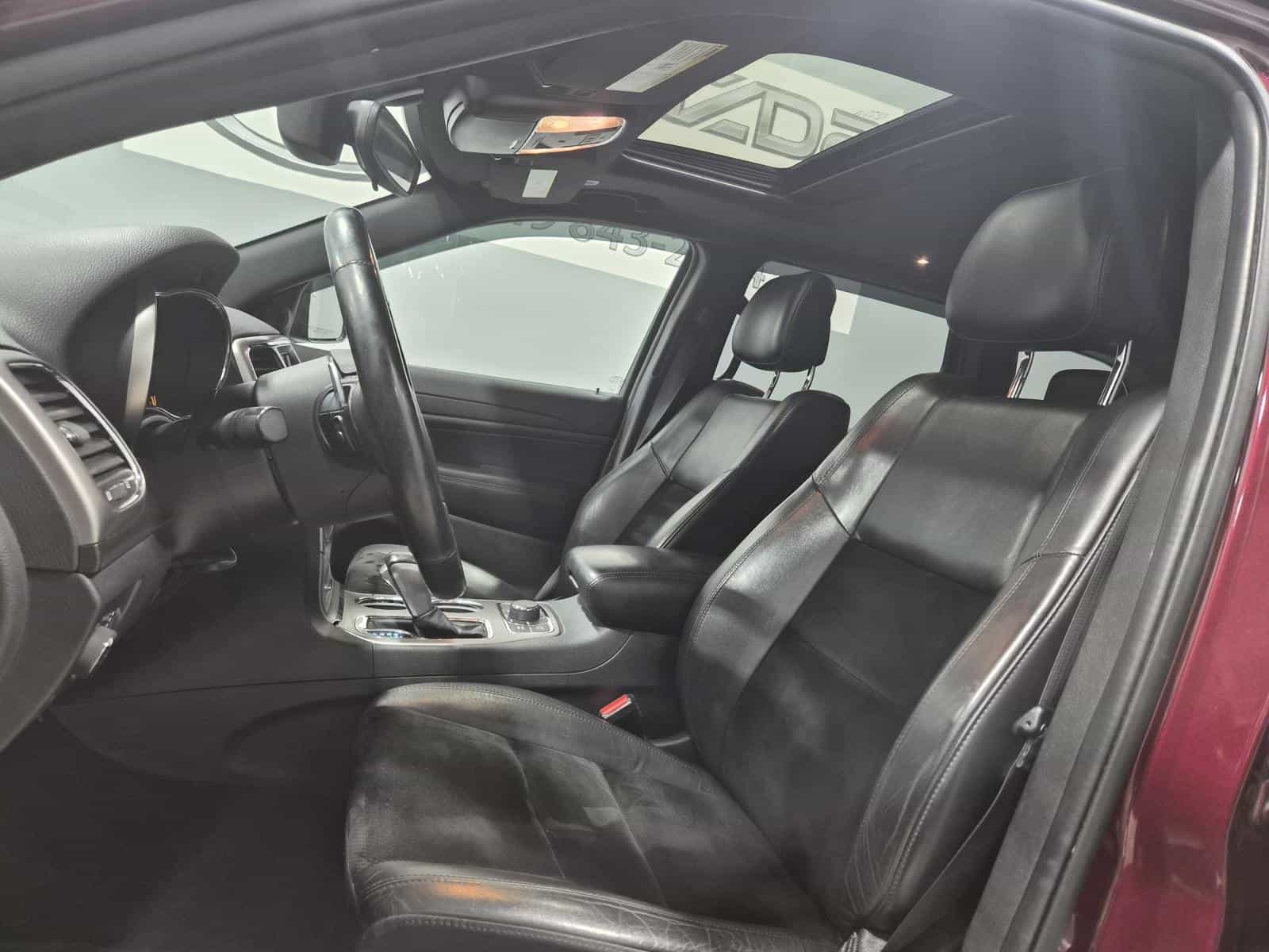 2017 Jeep Grand Cherokee Altitude - Image 13