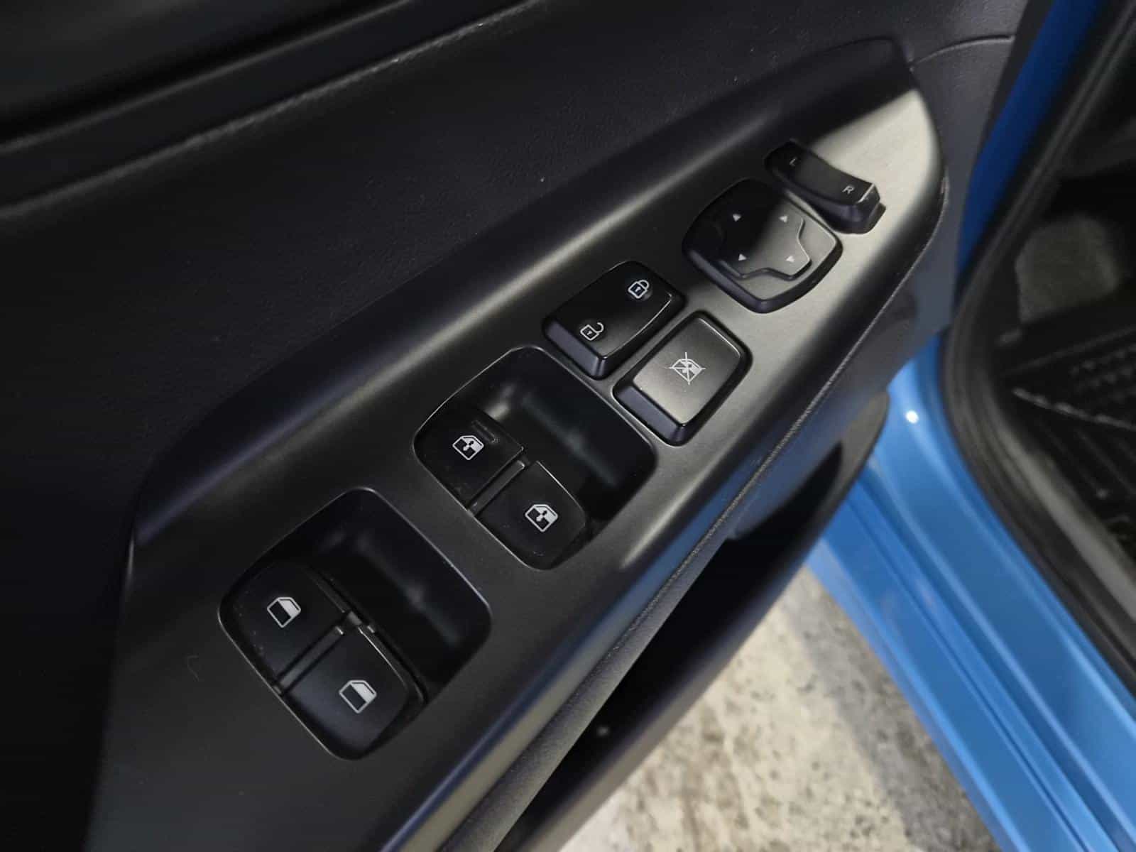 2020 Hyundai Kona Trend - Image 14