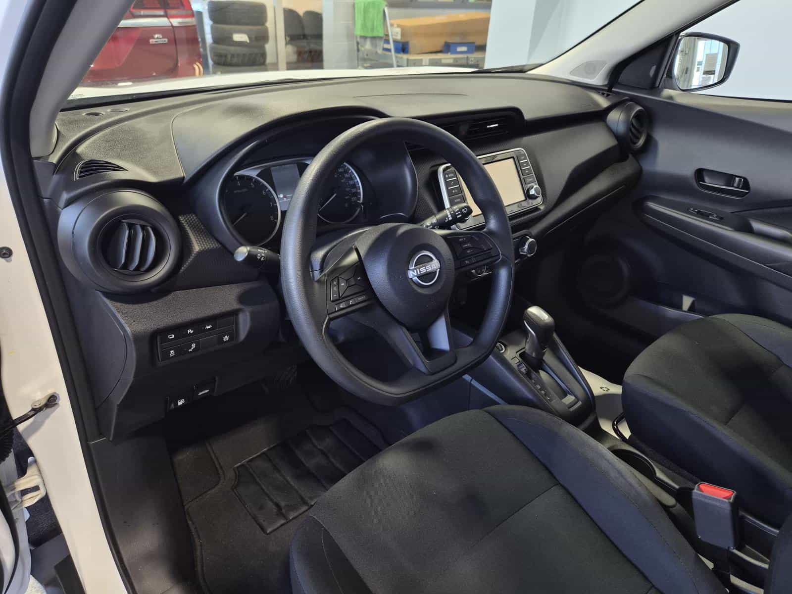 Image 10 Nissan Kicks S 2024