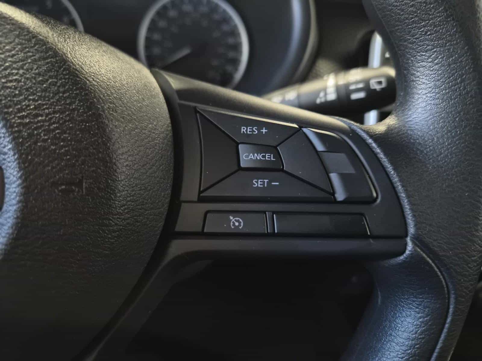 Image 16 Nissan Kicks S 2024