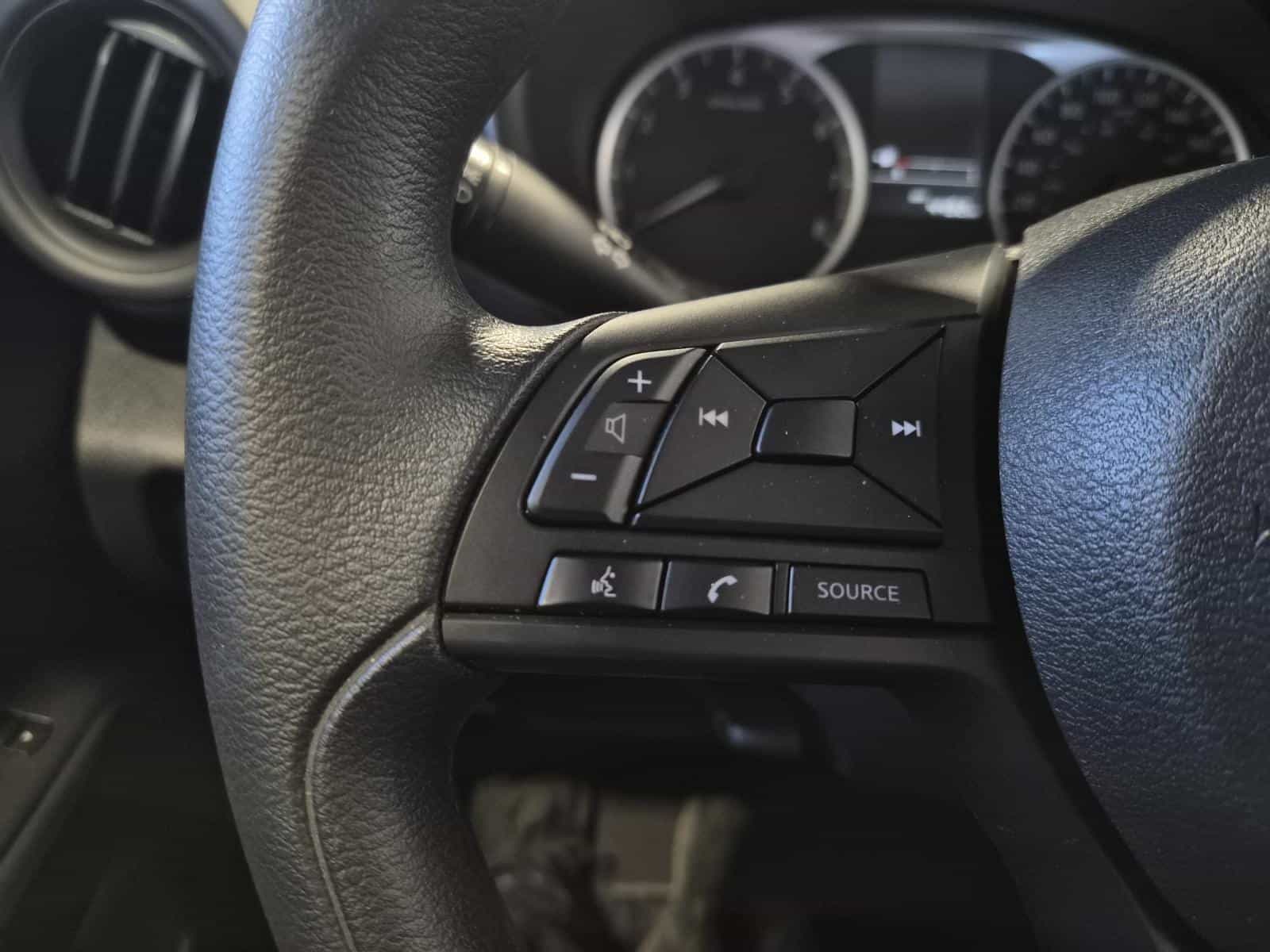 Image 15 Nissan Kicks S 2024