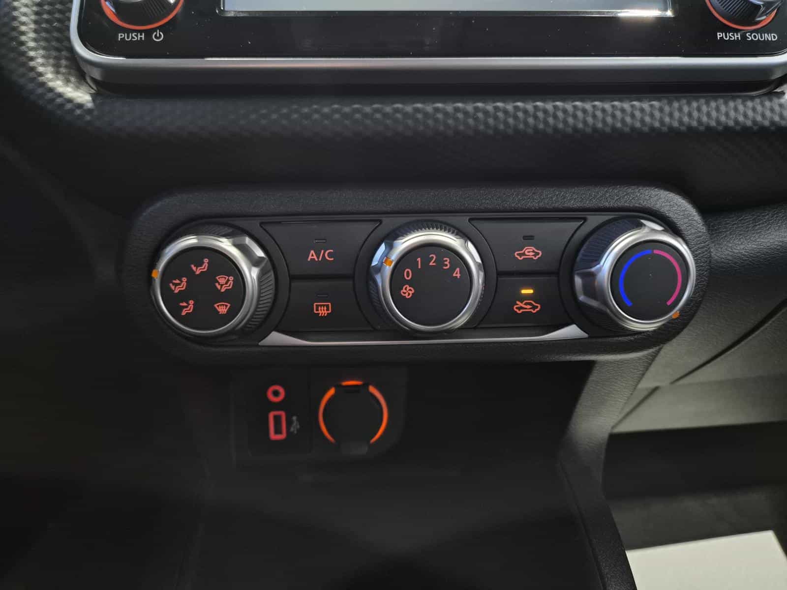 Image 20 Nissan Kicks S 2024