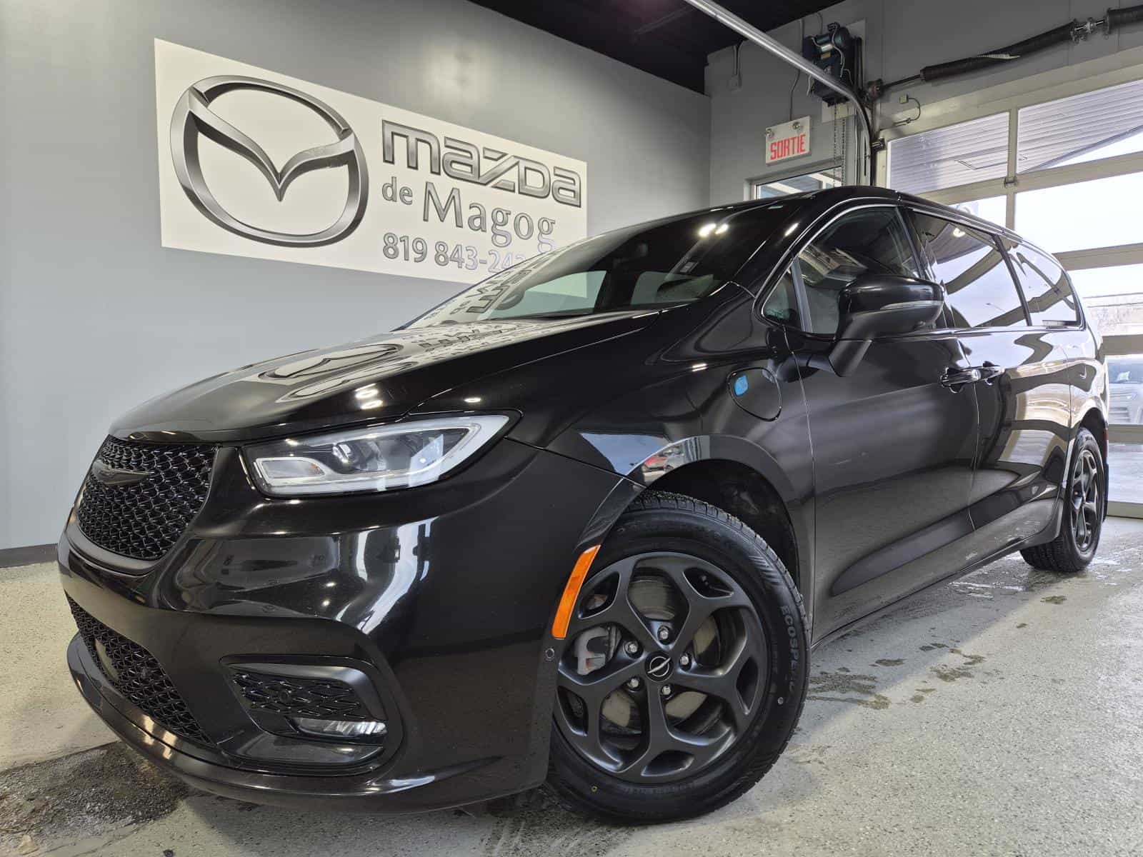 Image 1 Chrysler Pacifica Hybrid Touring L 2023