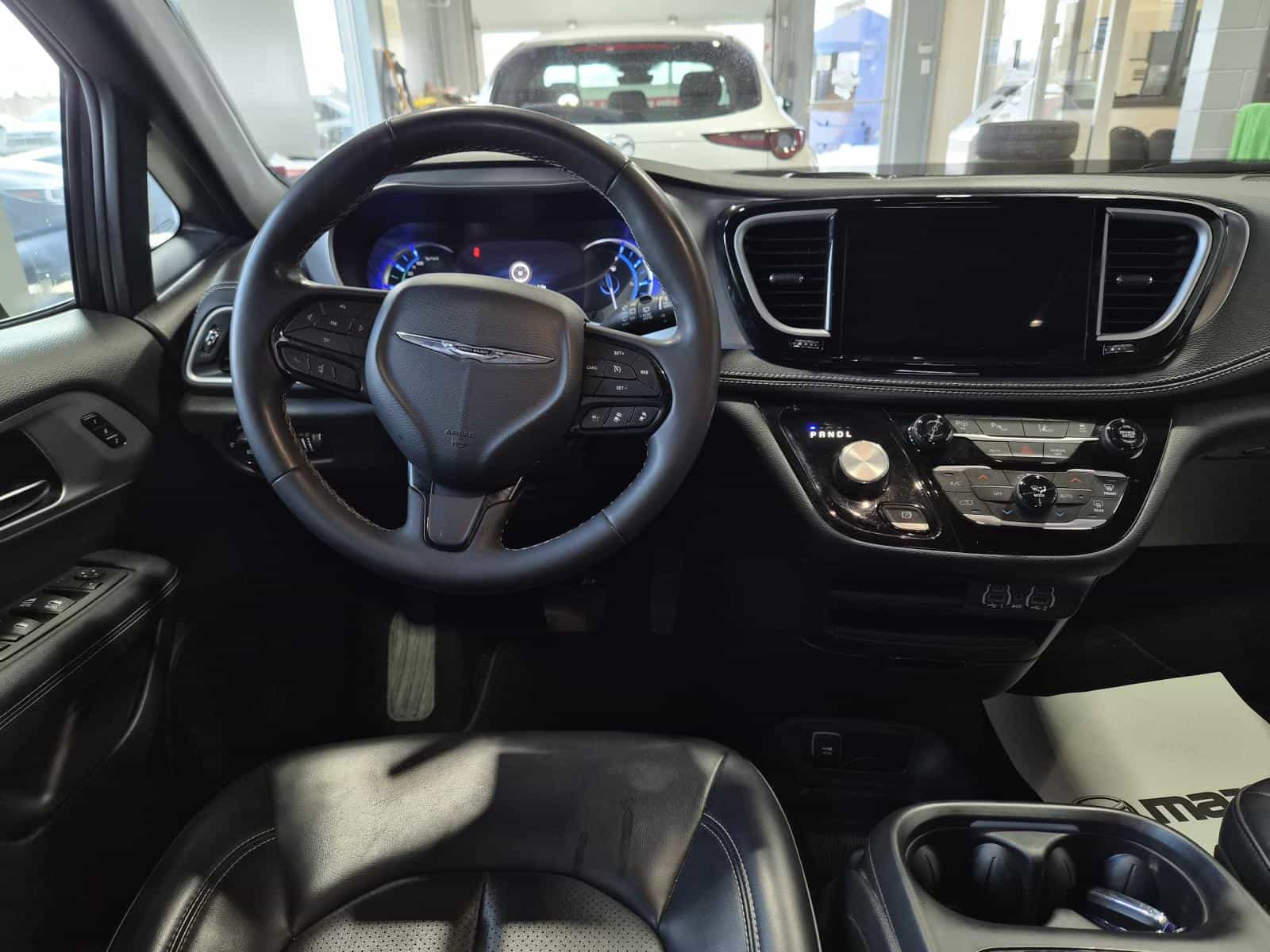 Image 12 Chrysler Pacifica Hybrid Touring L 2023