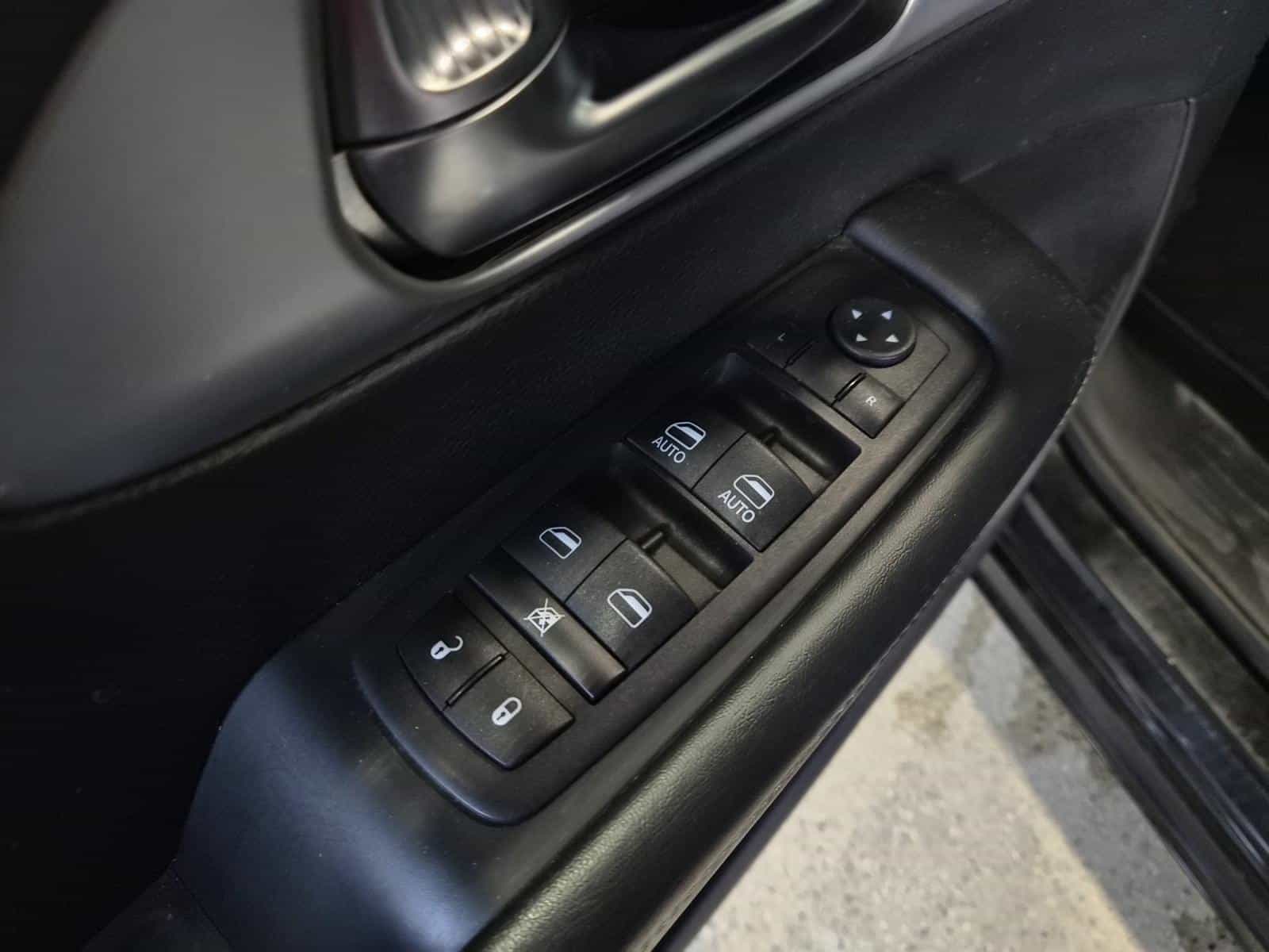 Image 14 Chrysler Pacifica Hybrid Touring L 2023