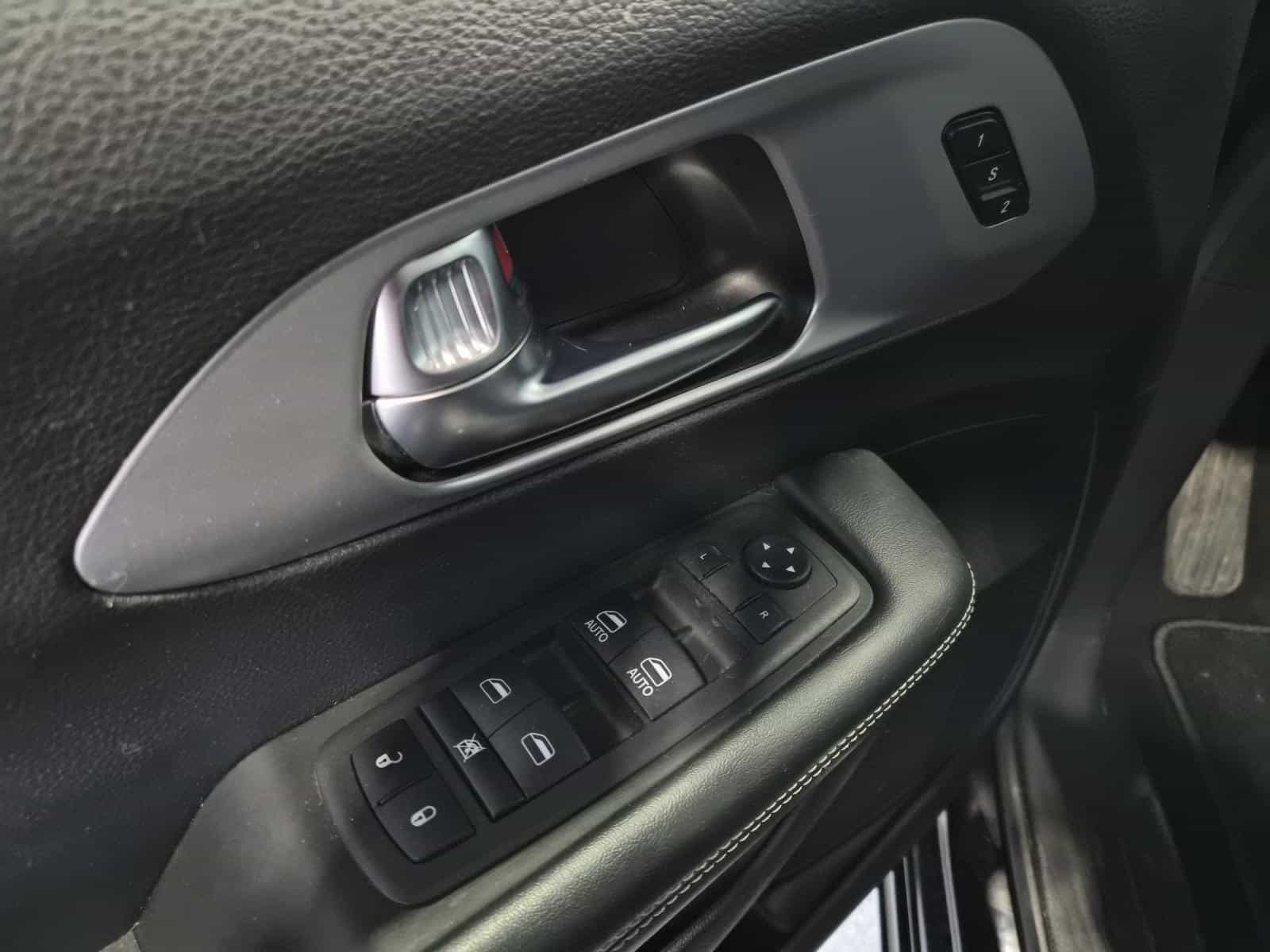 Image 23 Chrysler Pacifica Hybrid Touring L 2023