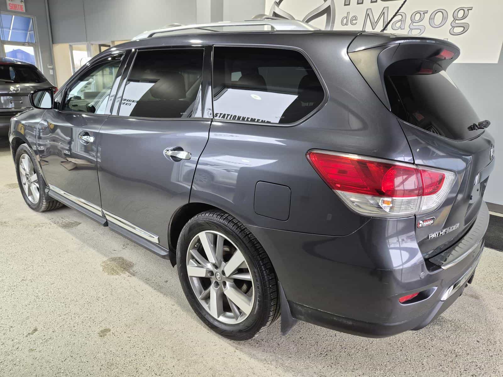 Image 3 Nissan Pathfinder Platinum 2013