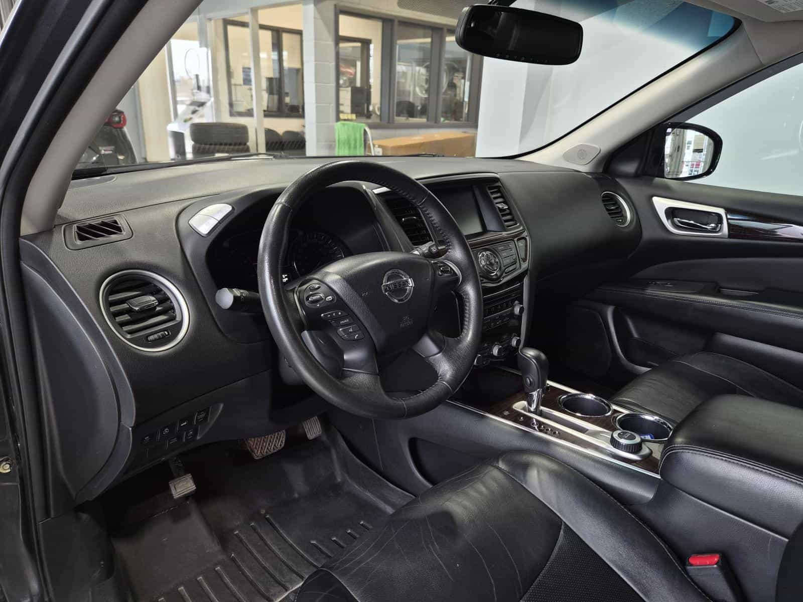 Image 8 Nissan Pathfinder Platinum 2013