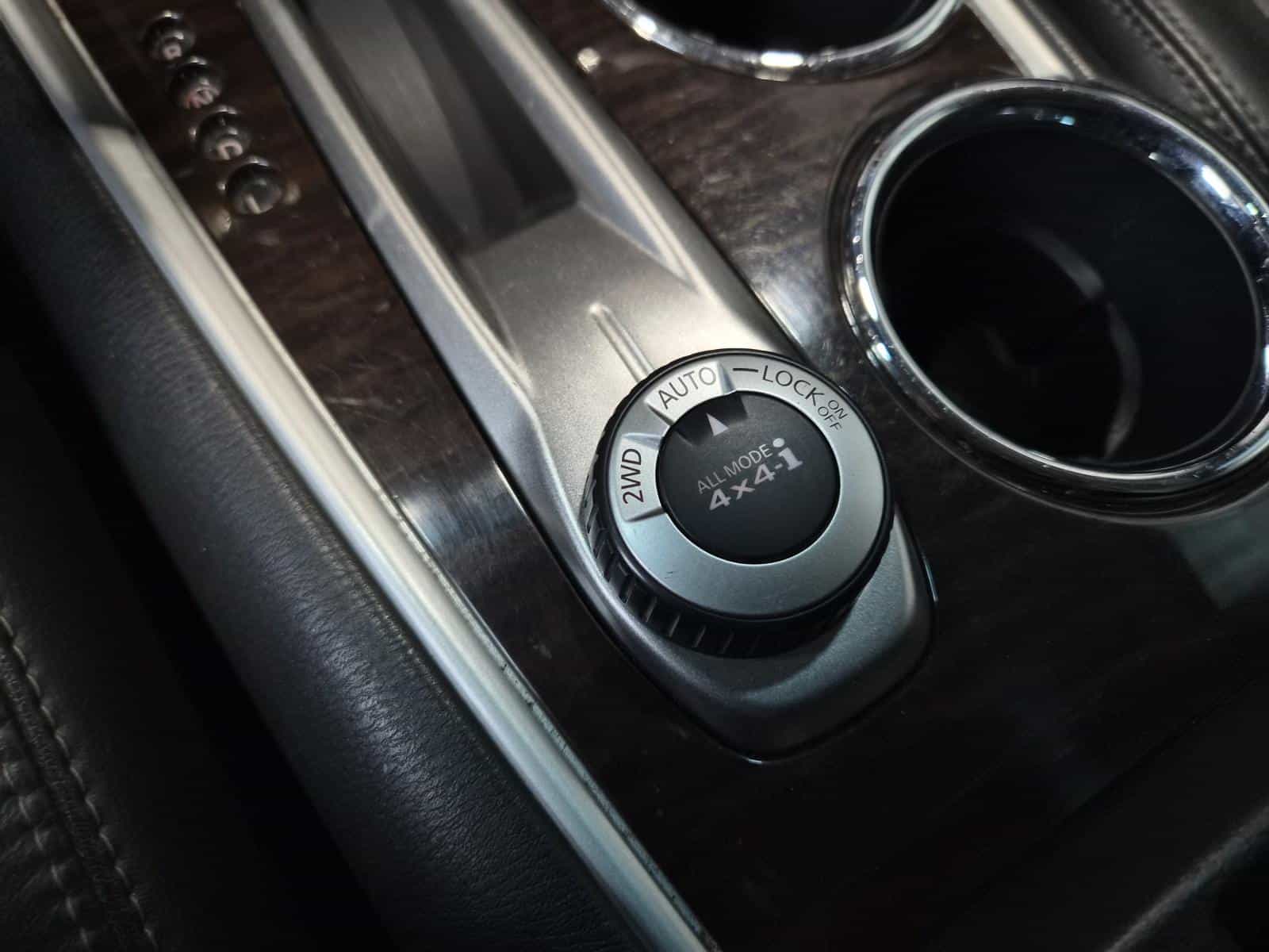 2013 Nissan Pathfinder Platinum - Image 23