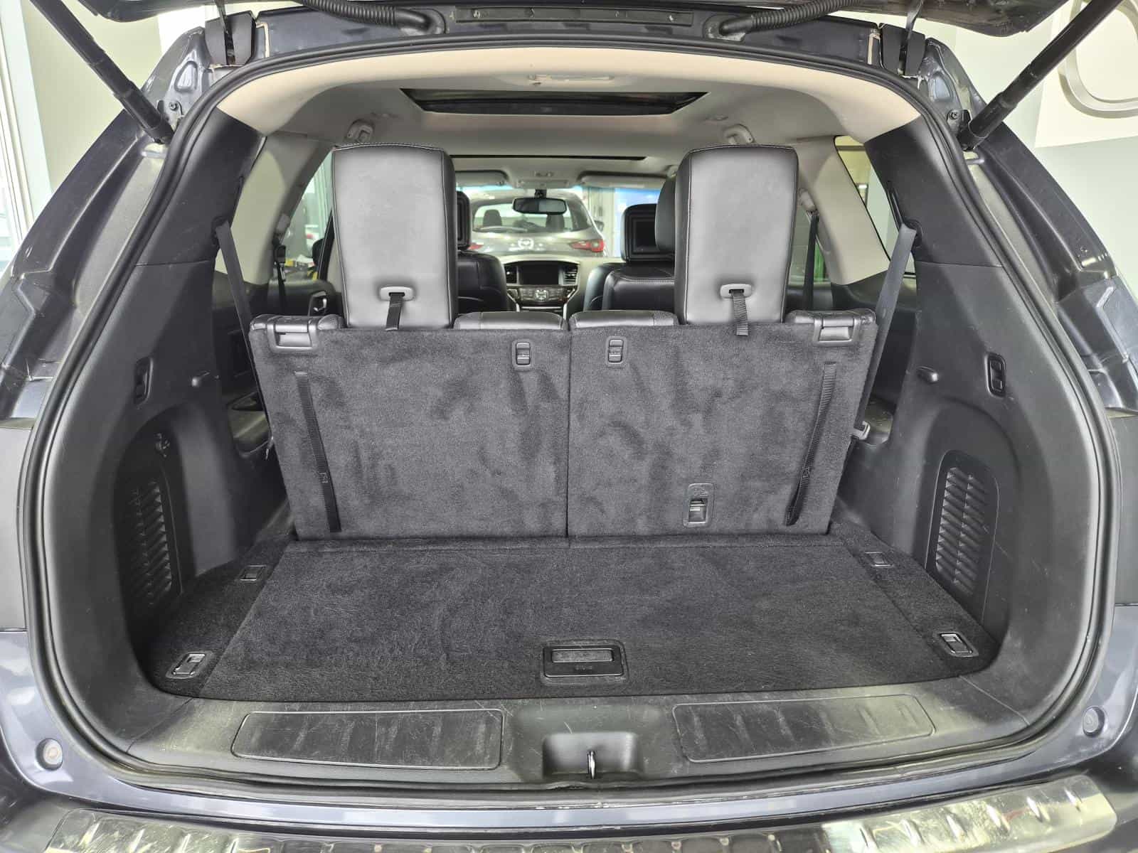 2013 Nissan Pathfinder Platinum - Image 27