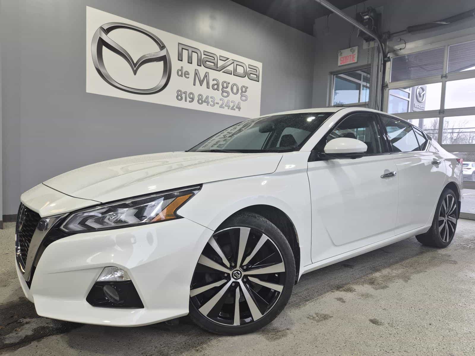 2020 Nissan Altima Platinum - Image 1