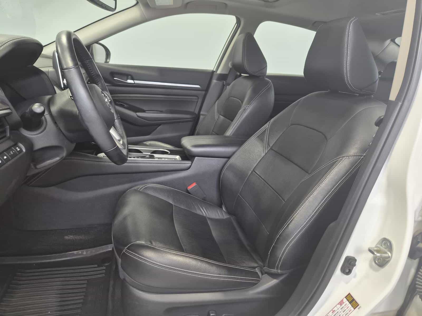 2020 Nissan Altima Platinum - Image 12